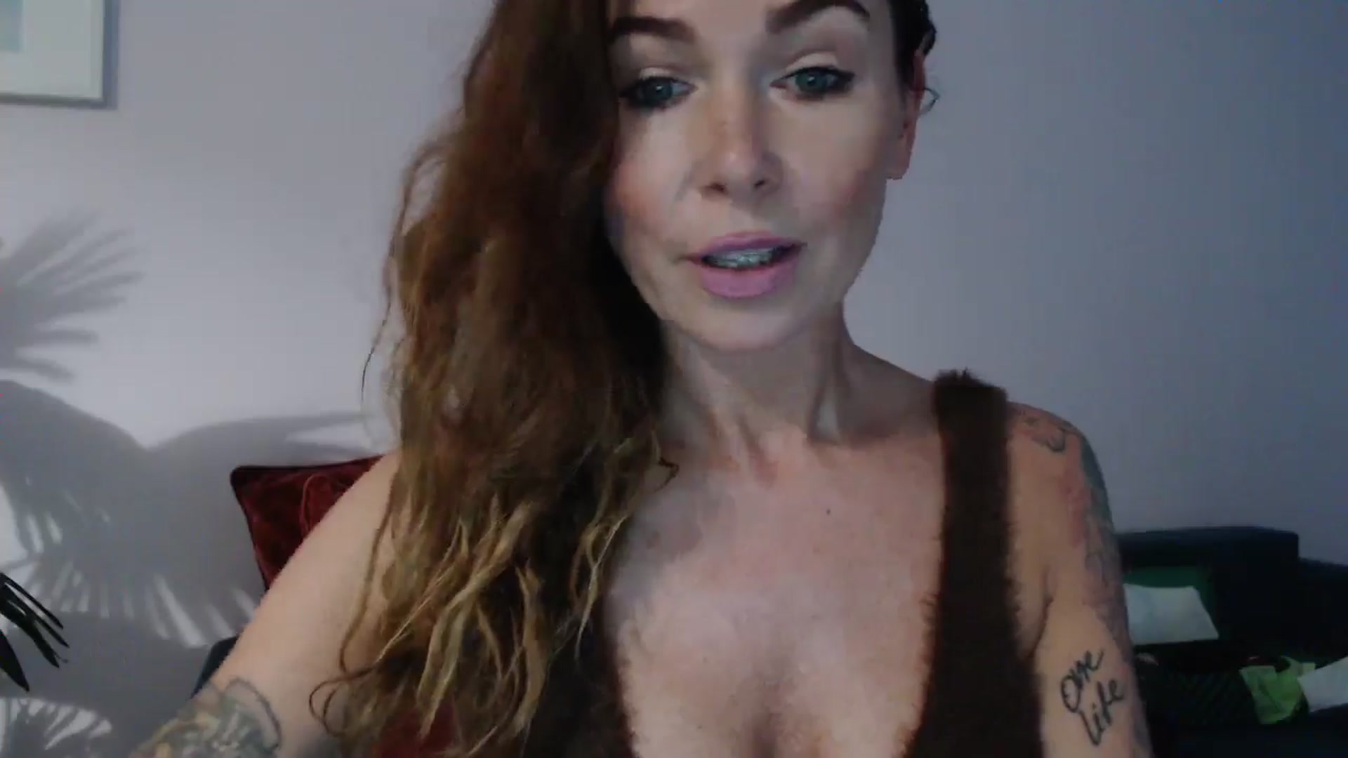 Gallery image thumbnail from Delilah_sweet's myfreecams stream on, 08/27/2024, 16:53 image 16 of 20
