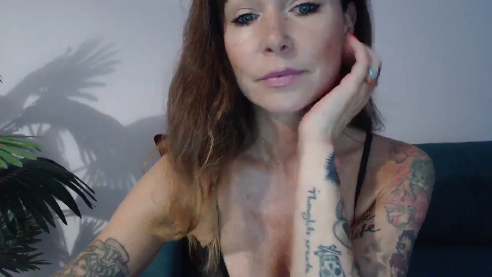 Gallery image thumbnail from Delilah_sweet's myfreecams stream on, 08/29/2024, 14:05 image 14 of 20