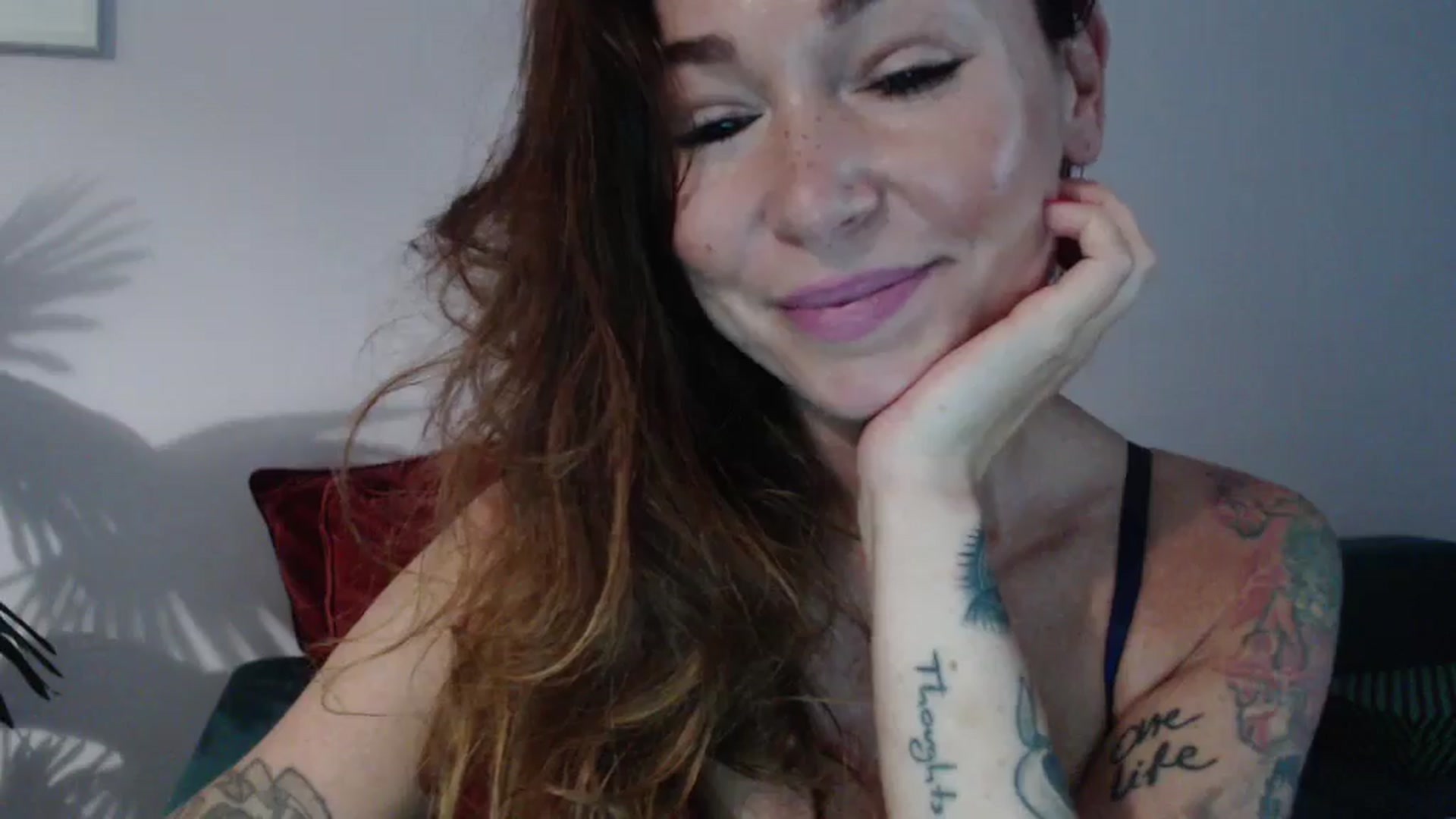 Gallery image thumbnail from Delilah_sweet's myfreecams stream on, 09/10/2024, 16:51 image 9 of 20