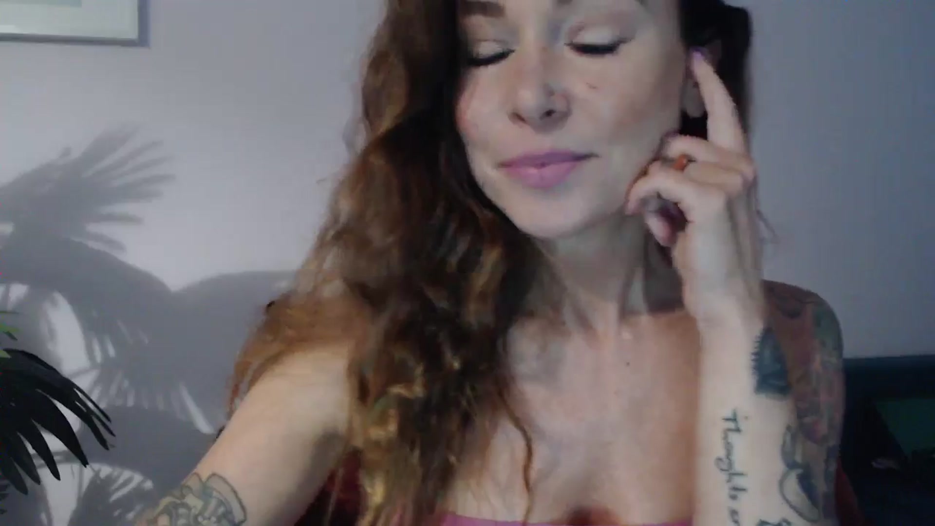 Gallery image thumbnail from Delilah_sweet's myfreecams stream on, 09/23/2024, 16:00 image 18 of 20