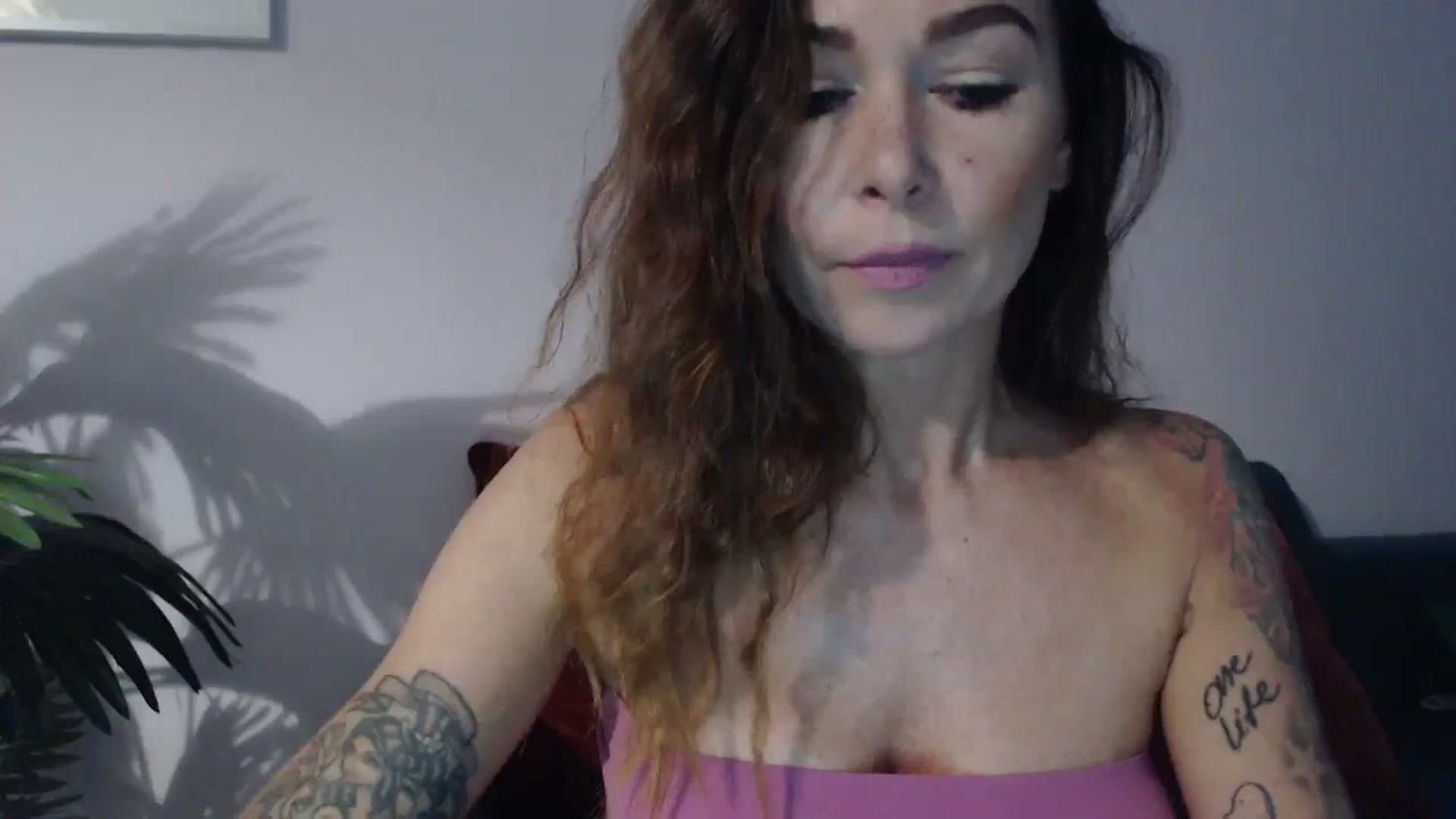 Gallery image thumbnail from Delilah_sweet's myfreecams stream on, 09/23/2024, 16:21 image 7 of 20