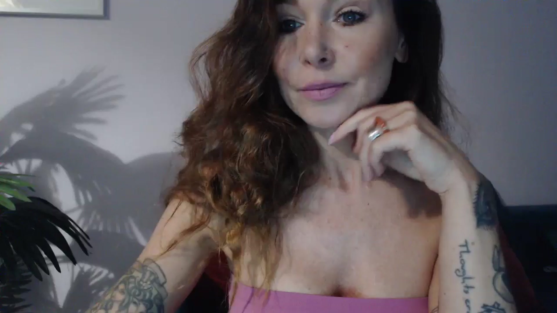 Gallery image thumbnail from Delilah_sweet's myfreecams stream on, 09/23/2024, 16:21 image 14 of 20