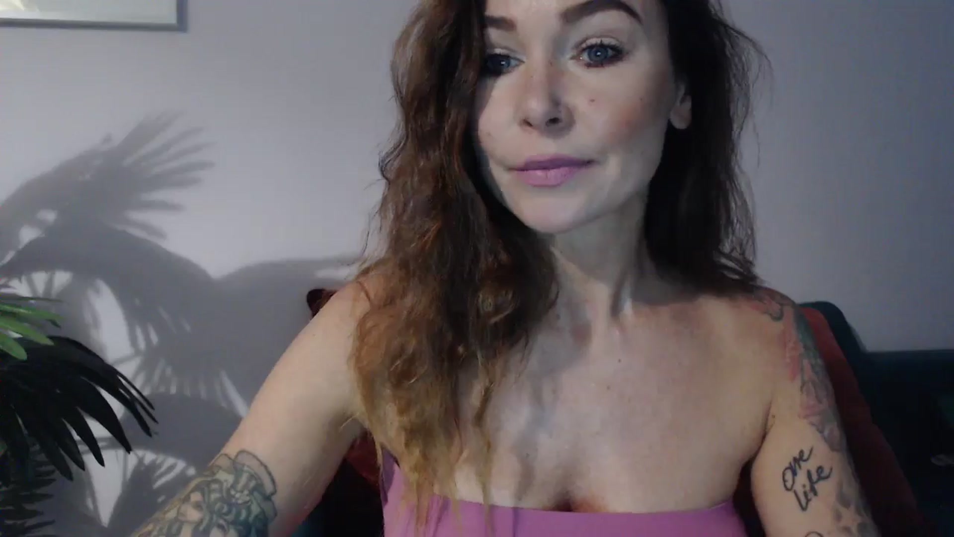 Gallery image thumbnail from Delilah_sweet's myfreecams stream on, 09/23/2024, 16:21 image 5 of 20