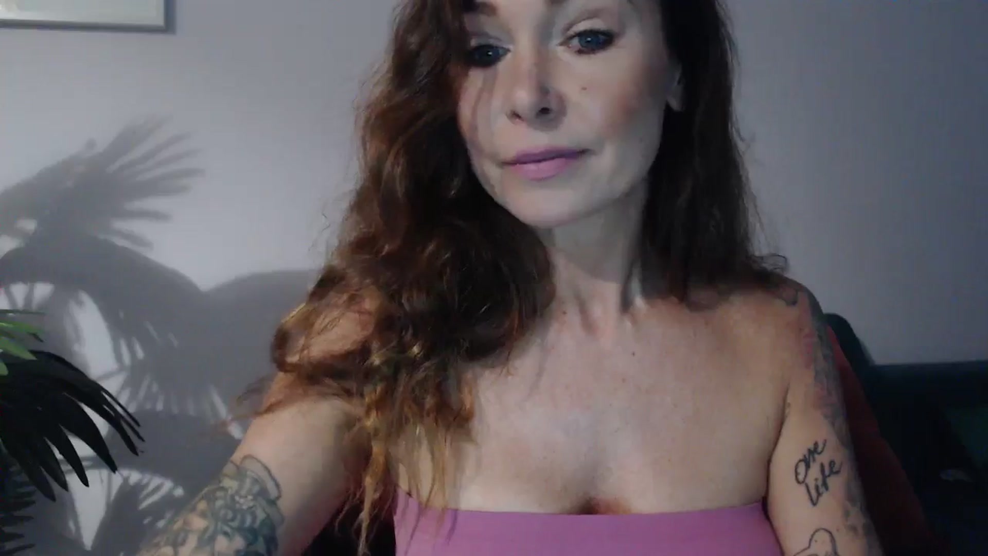 Gallery image thumbnail from Delilah_sweet's myfreecams stream on, 09/23/2024, 16:21 image 18 of 20
