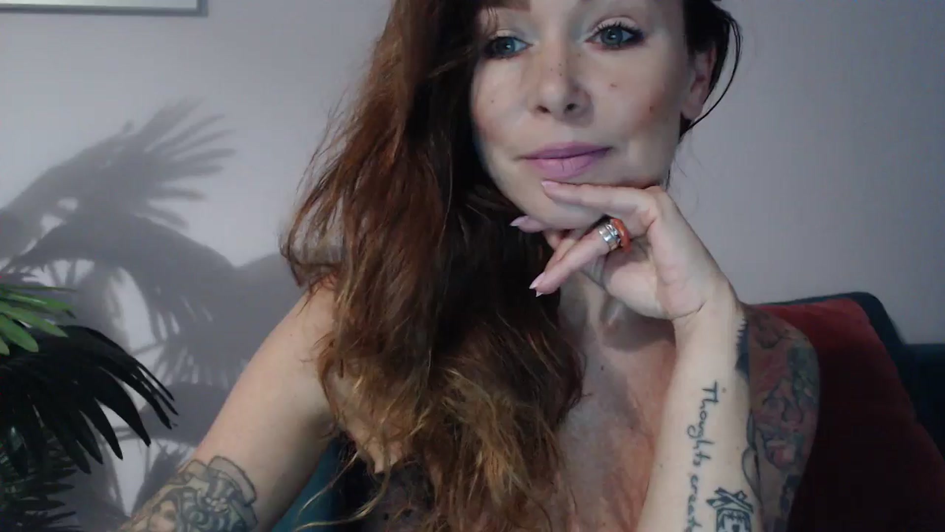 Gallery image thumbnail from Delilah_sweet's myfreecams stream on, 09/25/2024, 15:48 image 8 of 20