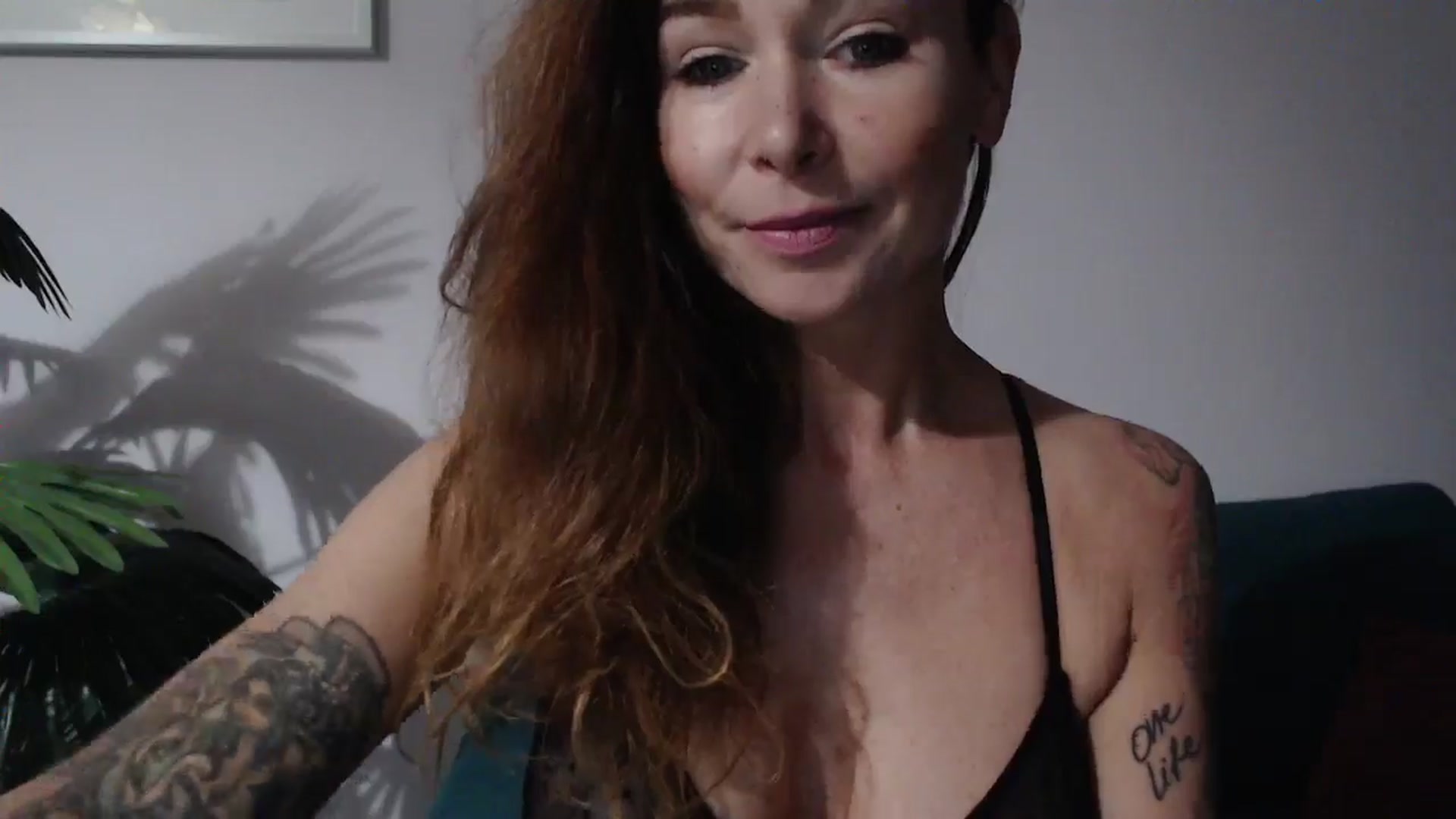 Gallery image thumbnail from Delilah_sweet's myfreecams stream on, 09/25/2024, 17:42 image 2 of 20