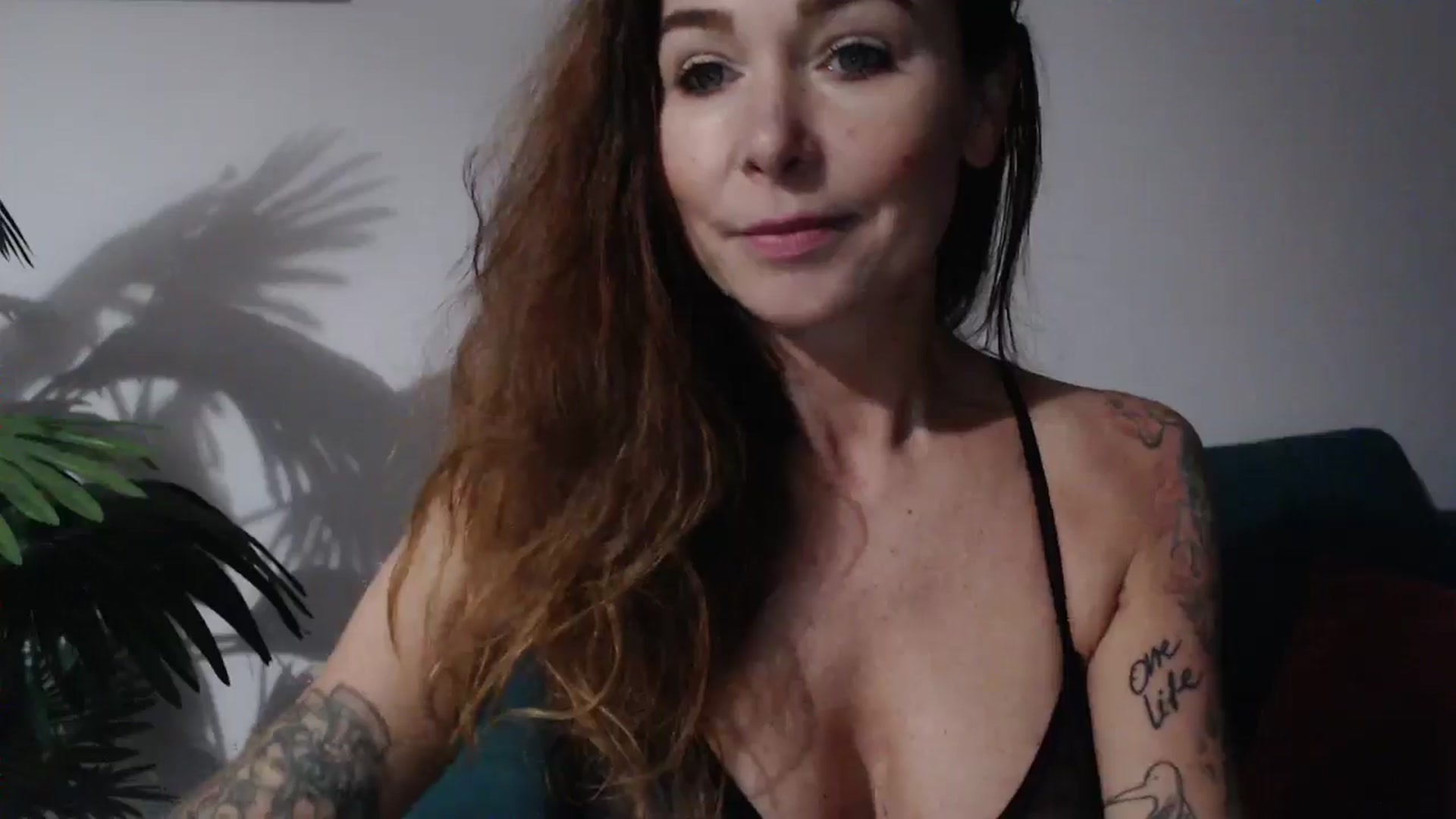 Gallery image thumbnail from Delilah_sweet's myfreecams stream on, 09/25/2024, 17:42 image 7 of 20