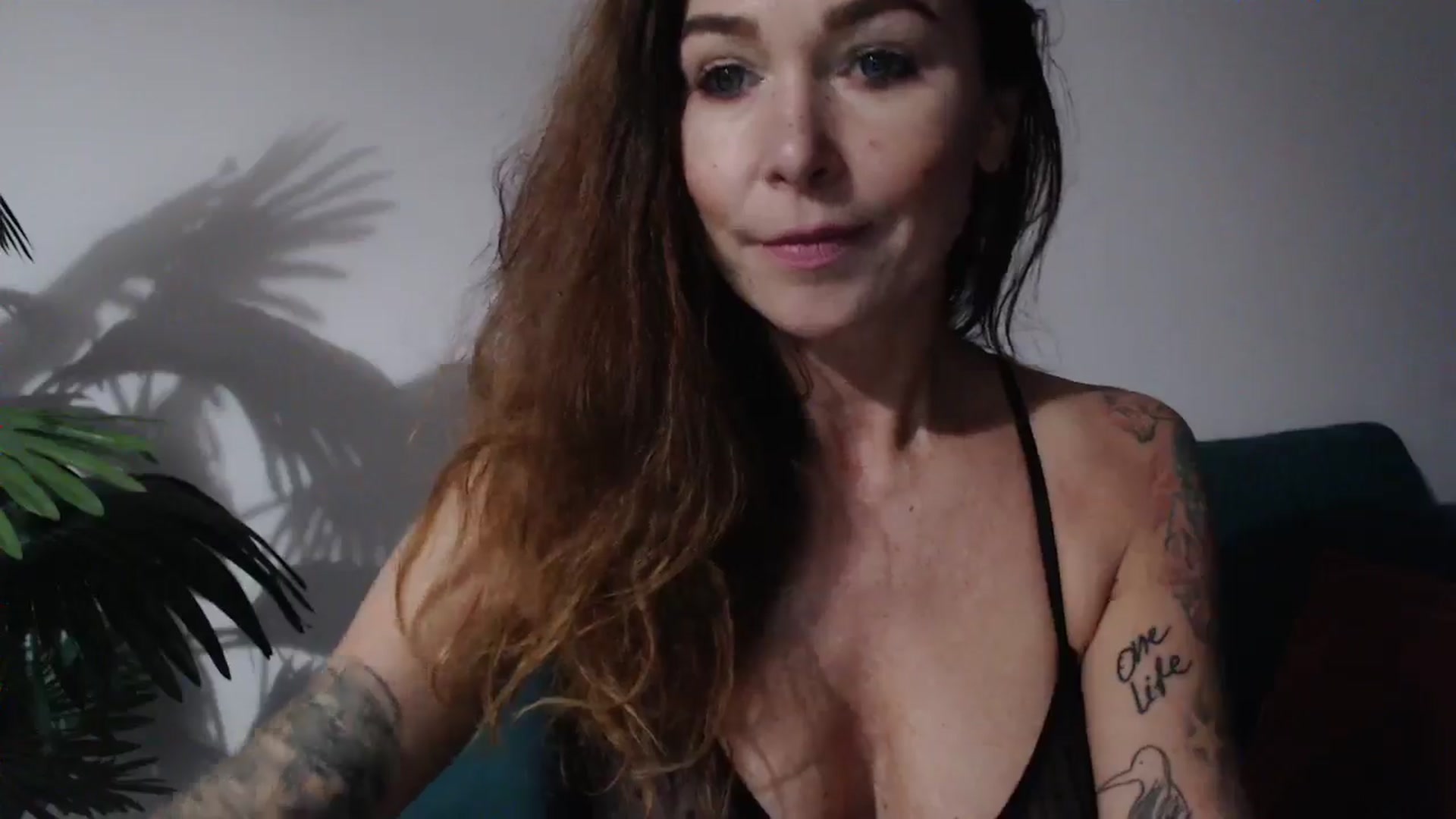Gallery image thumbnail from Delilah_sweet's myfreecams stream on, 09/25/2024, 17:42 image 9 of 20