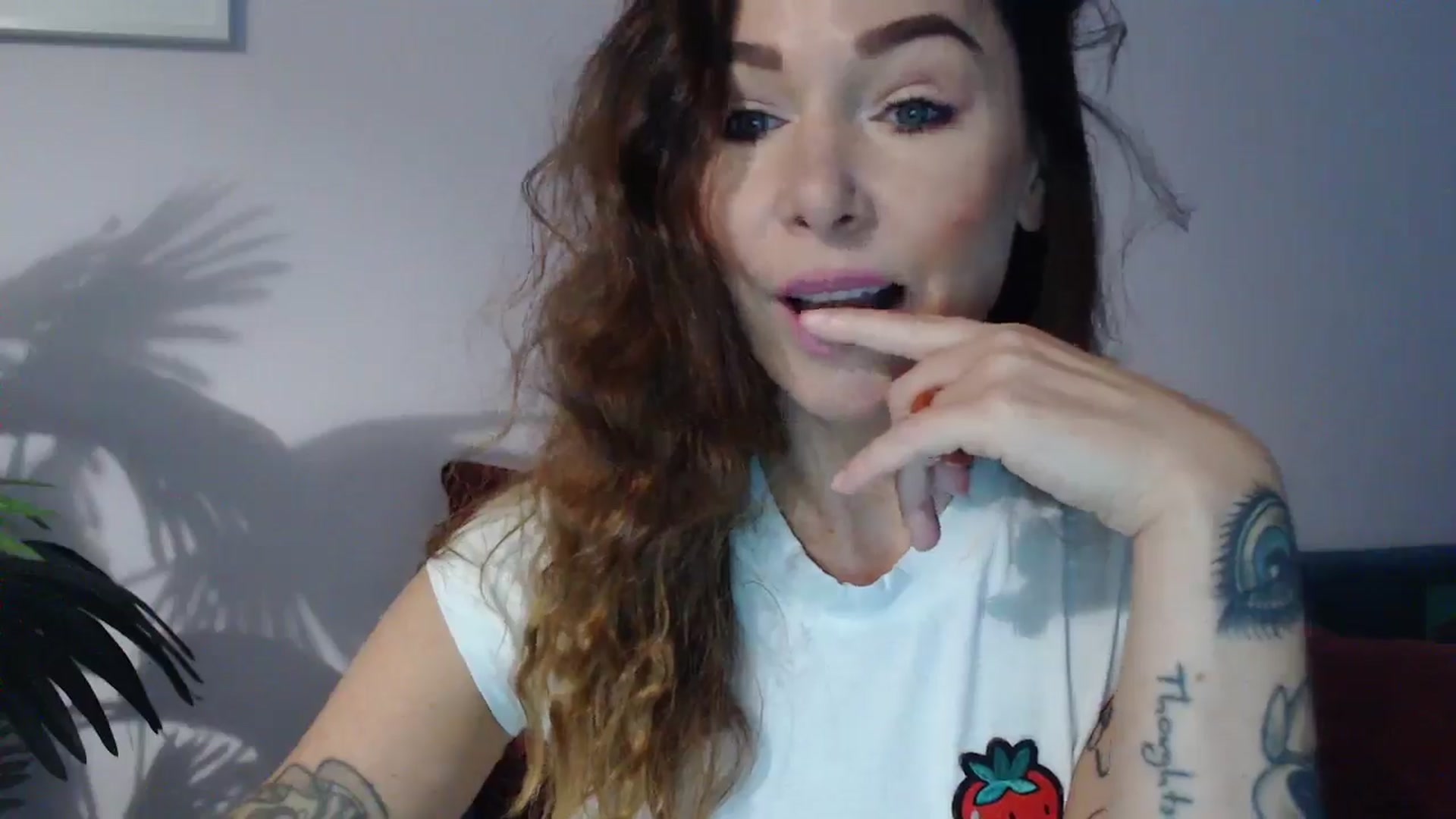 Gallery image thumbnail from Delilah_sweet's myfreecams stream on, 09/30/2024, 15:56 image 11 of 20