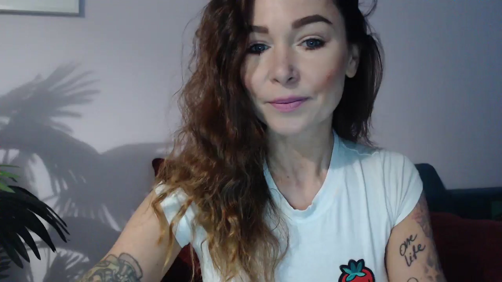 Gallery image thumbnail from Delilah_sweet's myfreecams stream on, 09/30/2024, 15:56 image 7 of 20