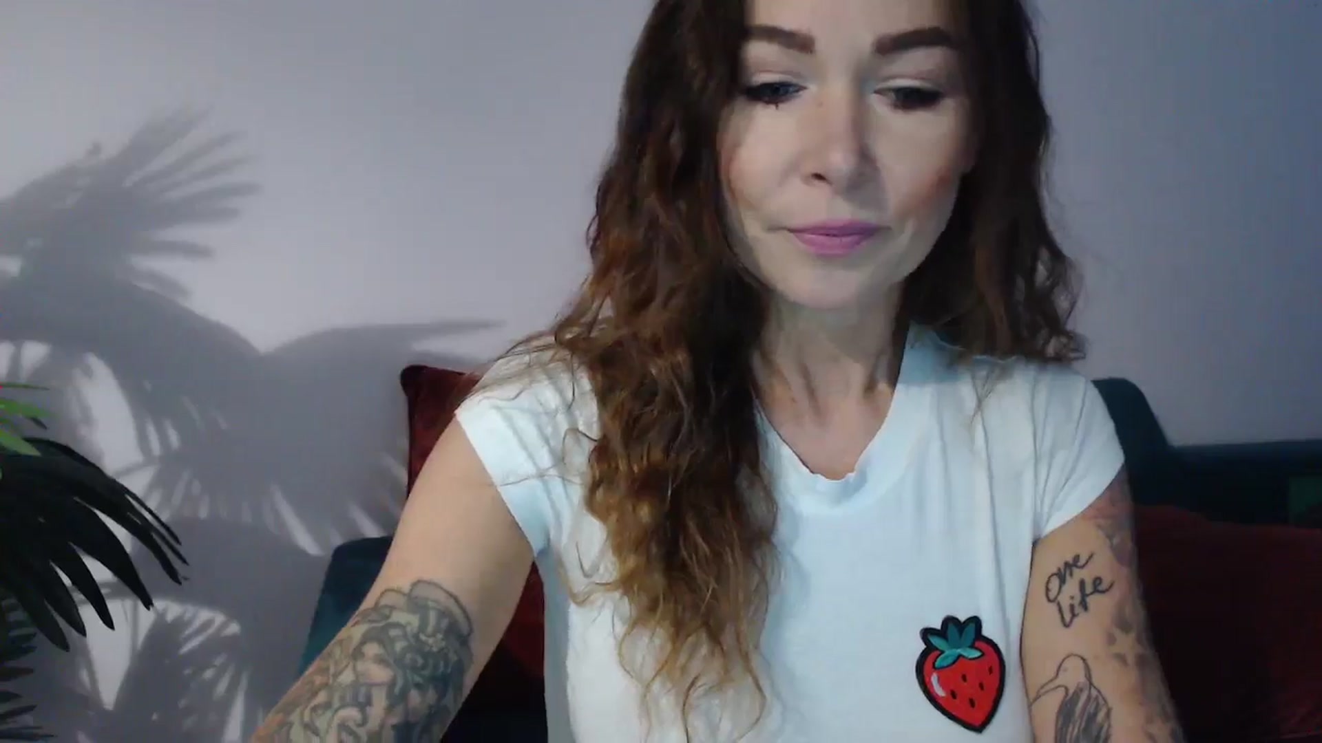 Gallery image thumbnail from Delilah_sweet's myfreecams stream on, 09/30/2024, 15:56 image 3 of 20