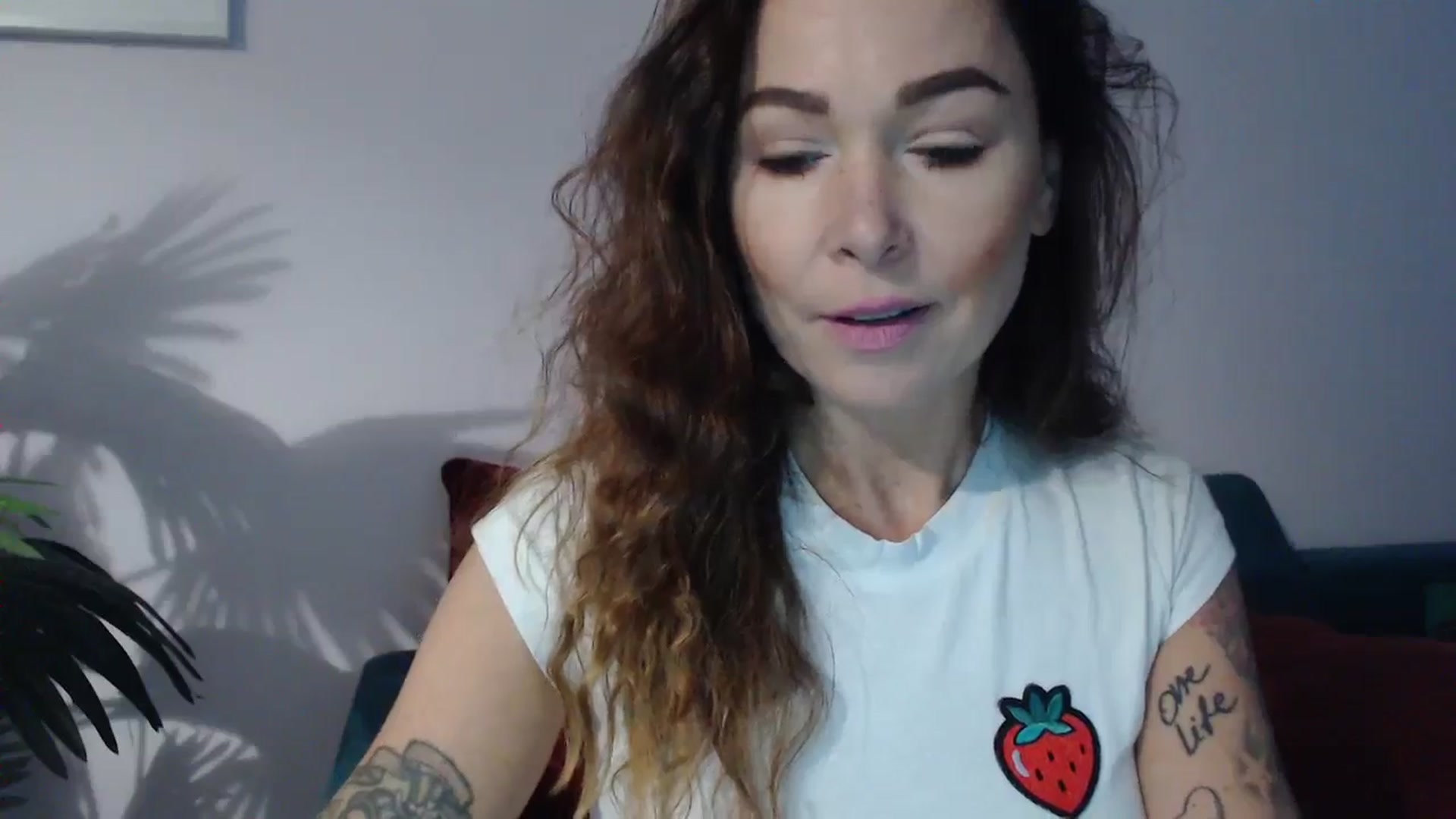 Gallery image thumbnail from Delilah_sweet's myfreecams stream on, 09/30/2024, 15:56 image 12 of 20