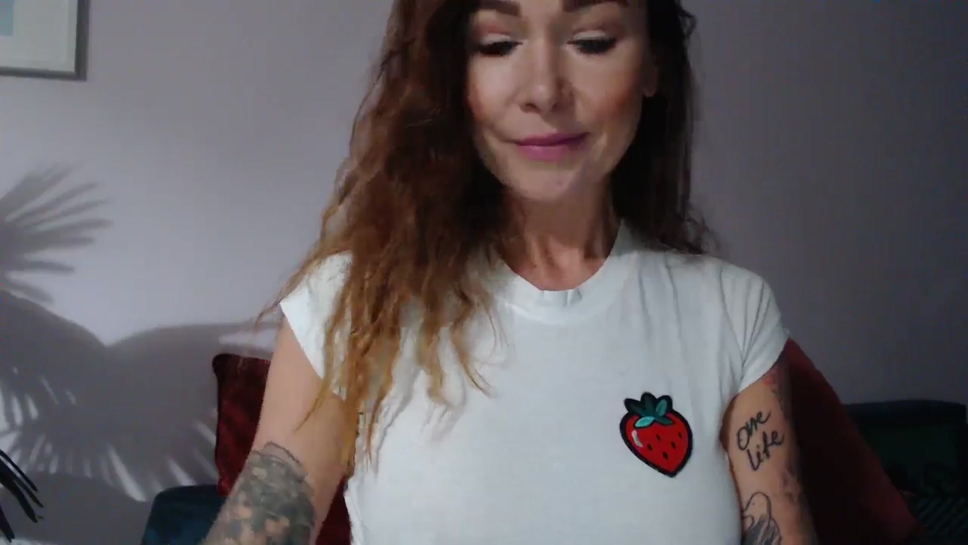 Gallery image thumbnail from Delilah_sweet's myfreecams stream on, 09/30/2024, 17:03 image 13 of 20