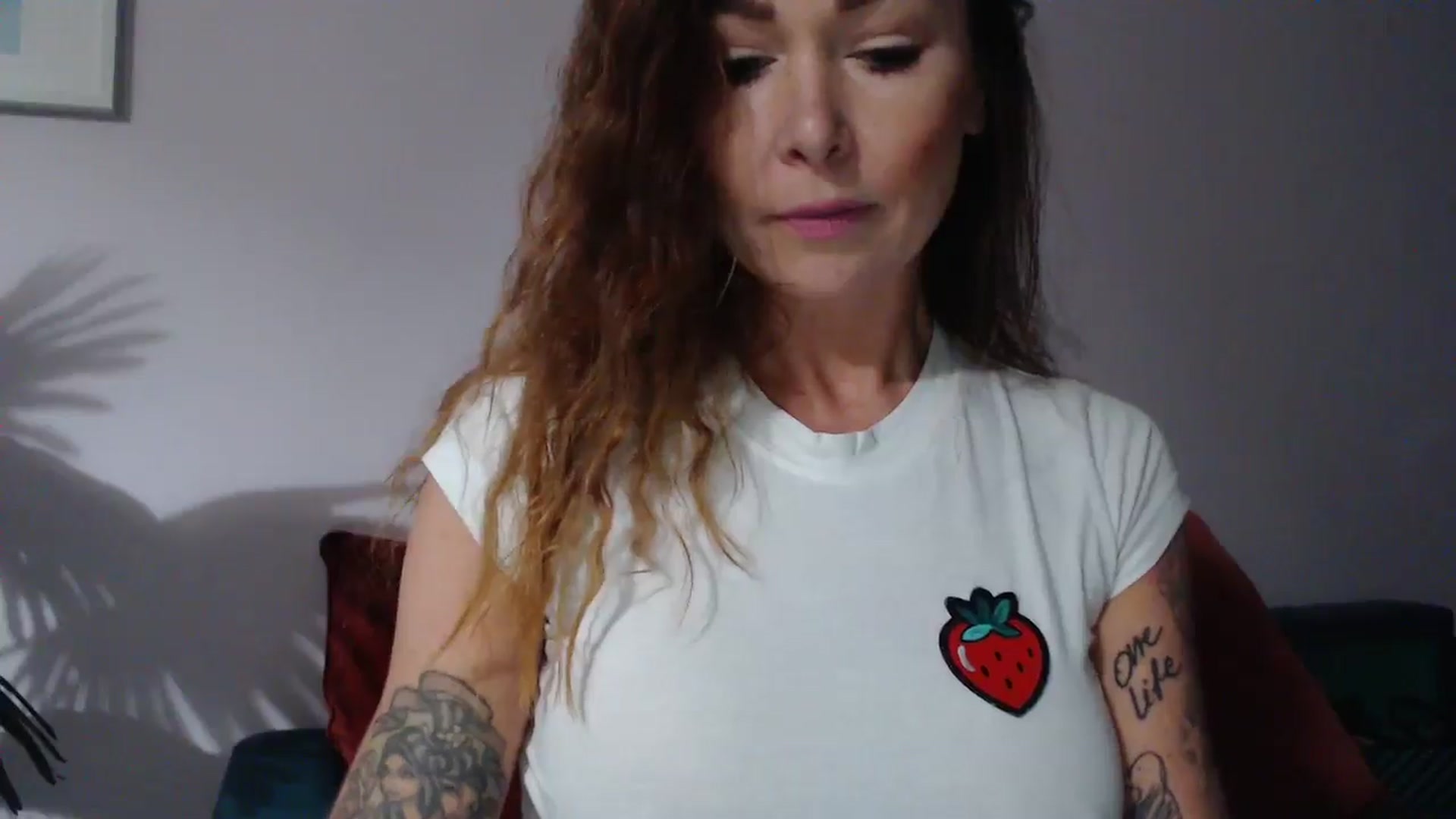 Gallery image thumbnail from Delilah_sweet's myfreecams stream on, 09/30/2024, 17:03 image 12 of 20