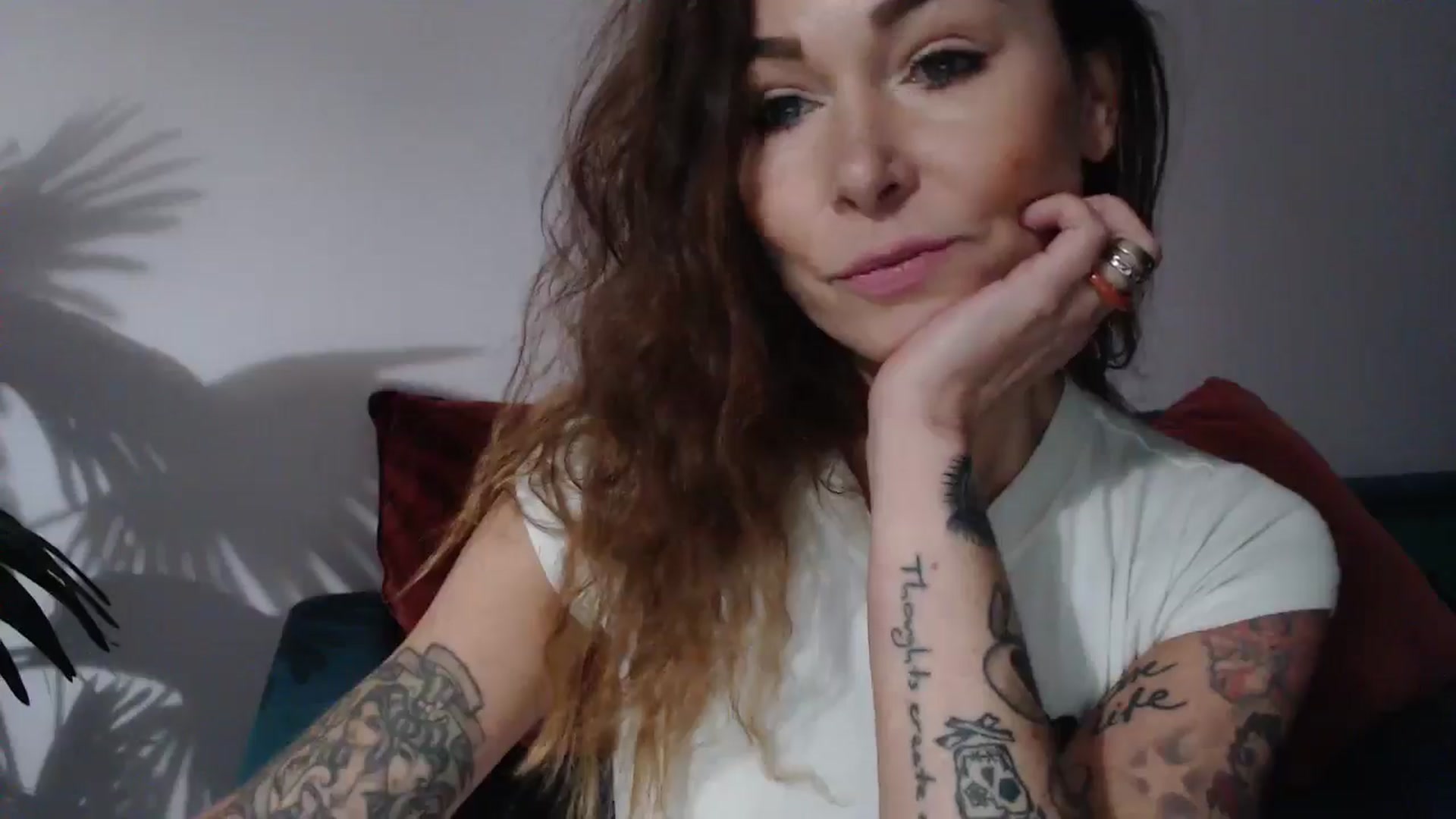 Gallery image thumbnail from Delilah_sweet's myfreecams stream on, 09/30/2024, 17:35 image 13 of 20