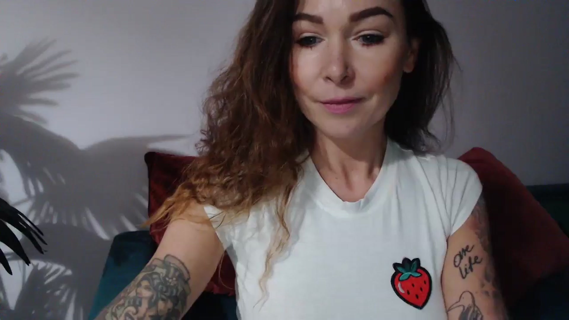Gallery image thumbnail from Delilah_sweet's myfreecams stream on, 09/30/2024, 17:35 image 6 of 20