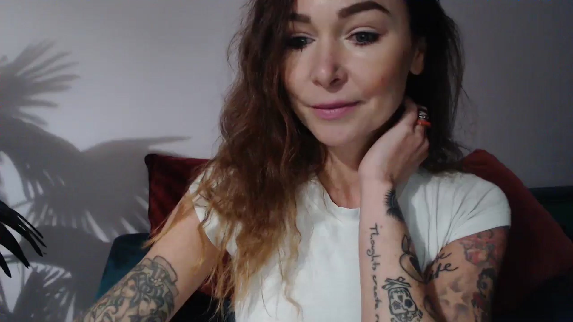Gallery image thumbnail from Delilah_sweet's myfreecams stream on, 09/30/2024, 17:35 image 18 of 20