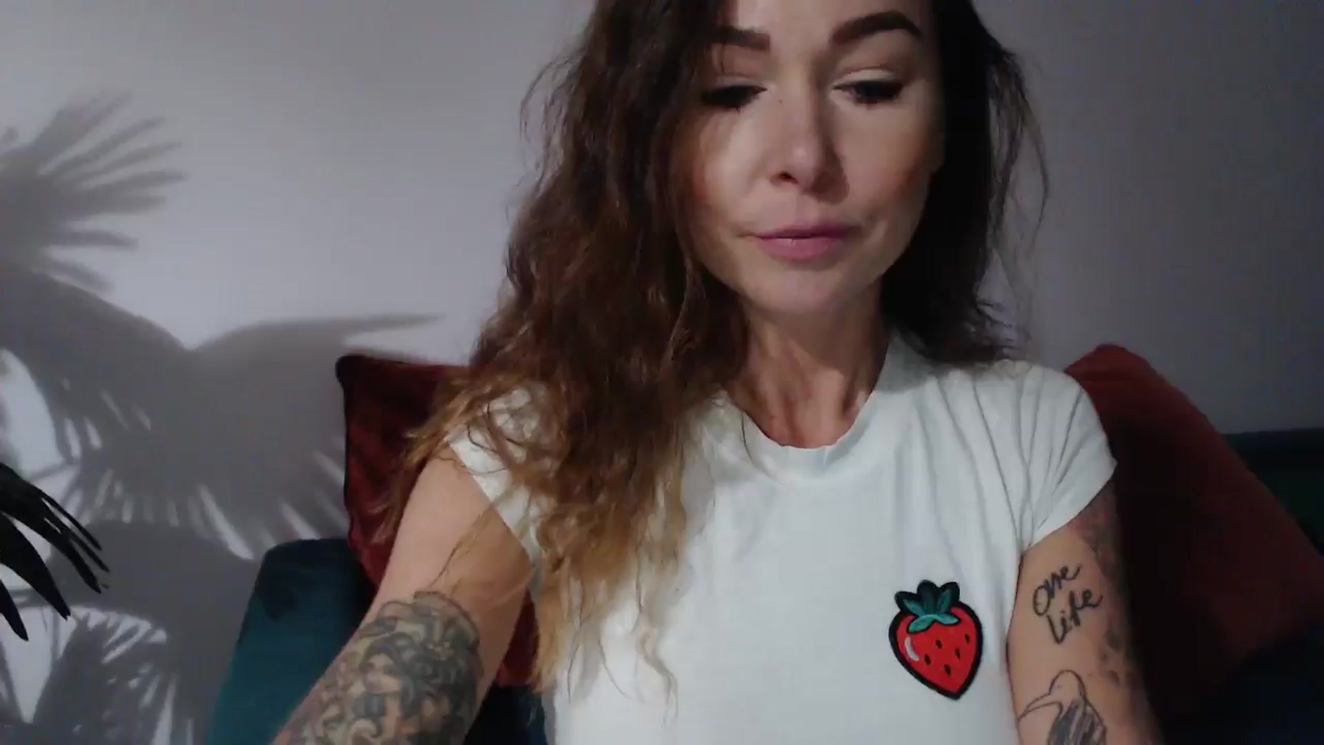 Gallery image thumbnail from Delilah_sweet's myfreecams stream on, 09/30/2024, 17:35 image 17 of 20
