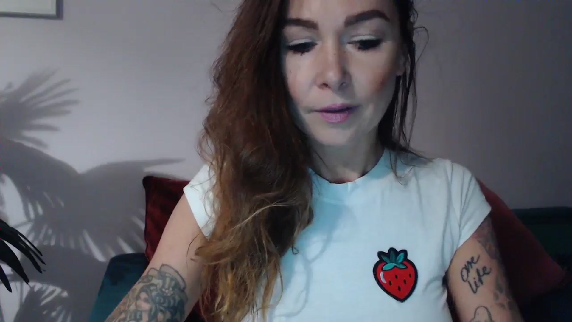 Gallery image thumbnail from Delilah_sweet's myfreecams stream on, 10/02/2024, 16:25 image 16 of 20
