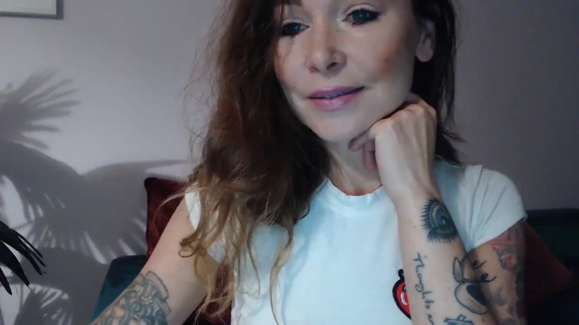 Gallery image thumbnail from Delilah_sweet's myfreecams stream on, 10/02/2024, 16:25 image 5 of 20