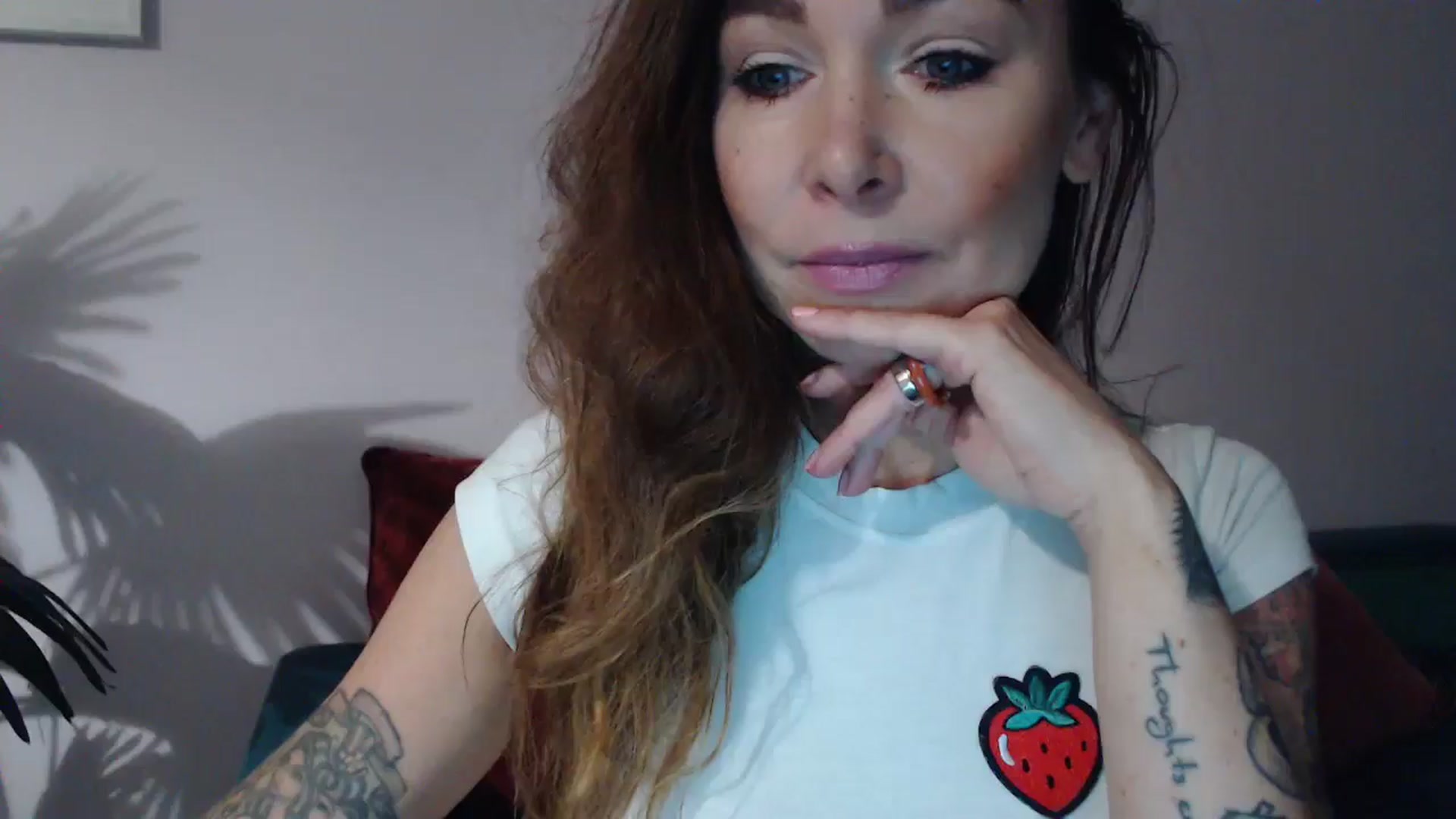 Gallery image thumbnail from Delilah_sweet's myfreecams stream on, 10/02/2024, 16:25 image 10 of 20