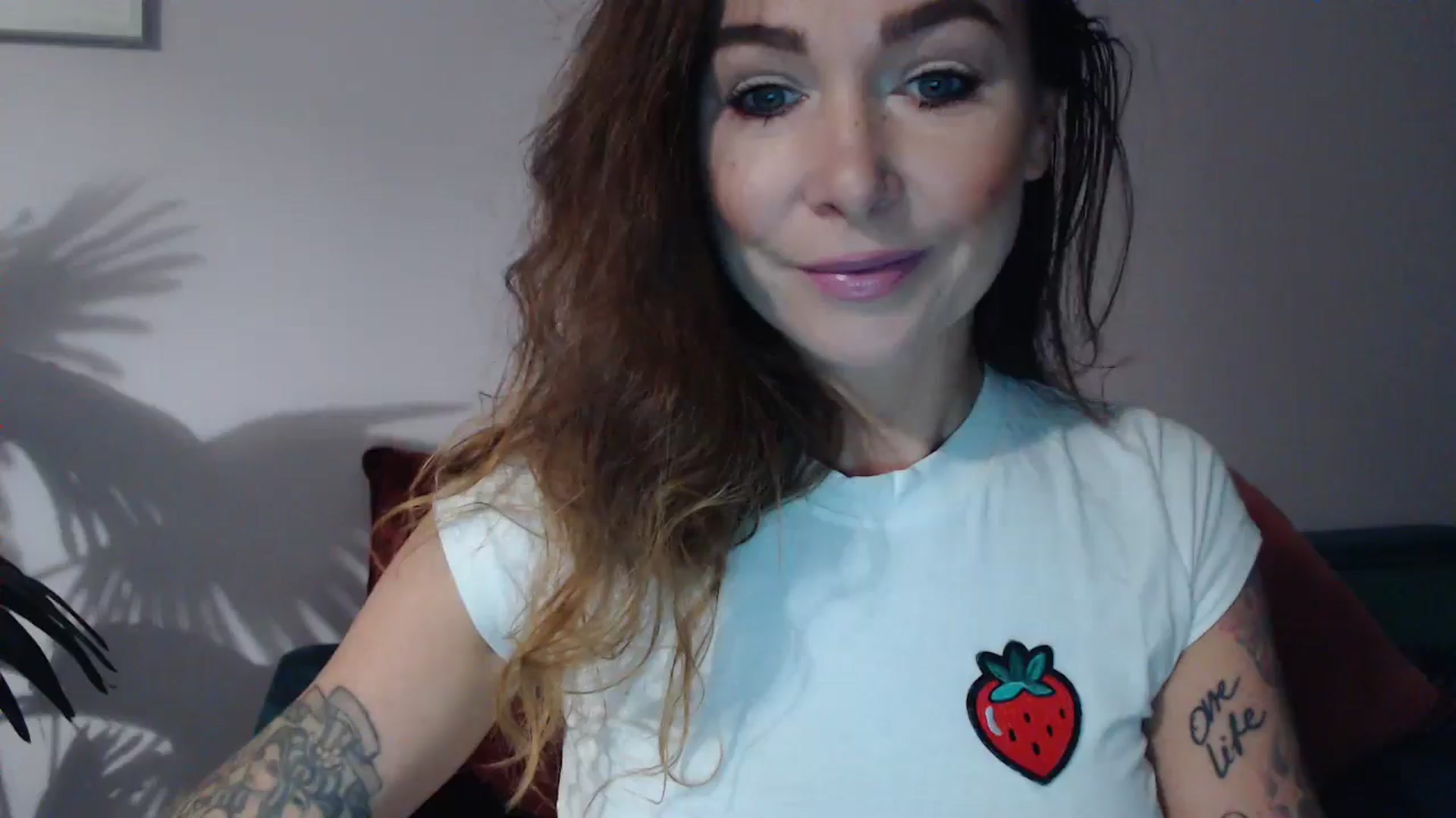 Gallery image thumbnail from Delilah_sweet's myfreecams stream on, 10/02/2024, 16:25 image 9 of 20