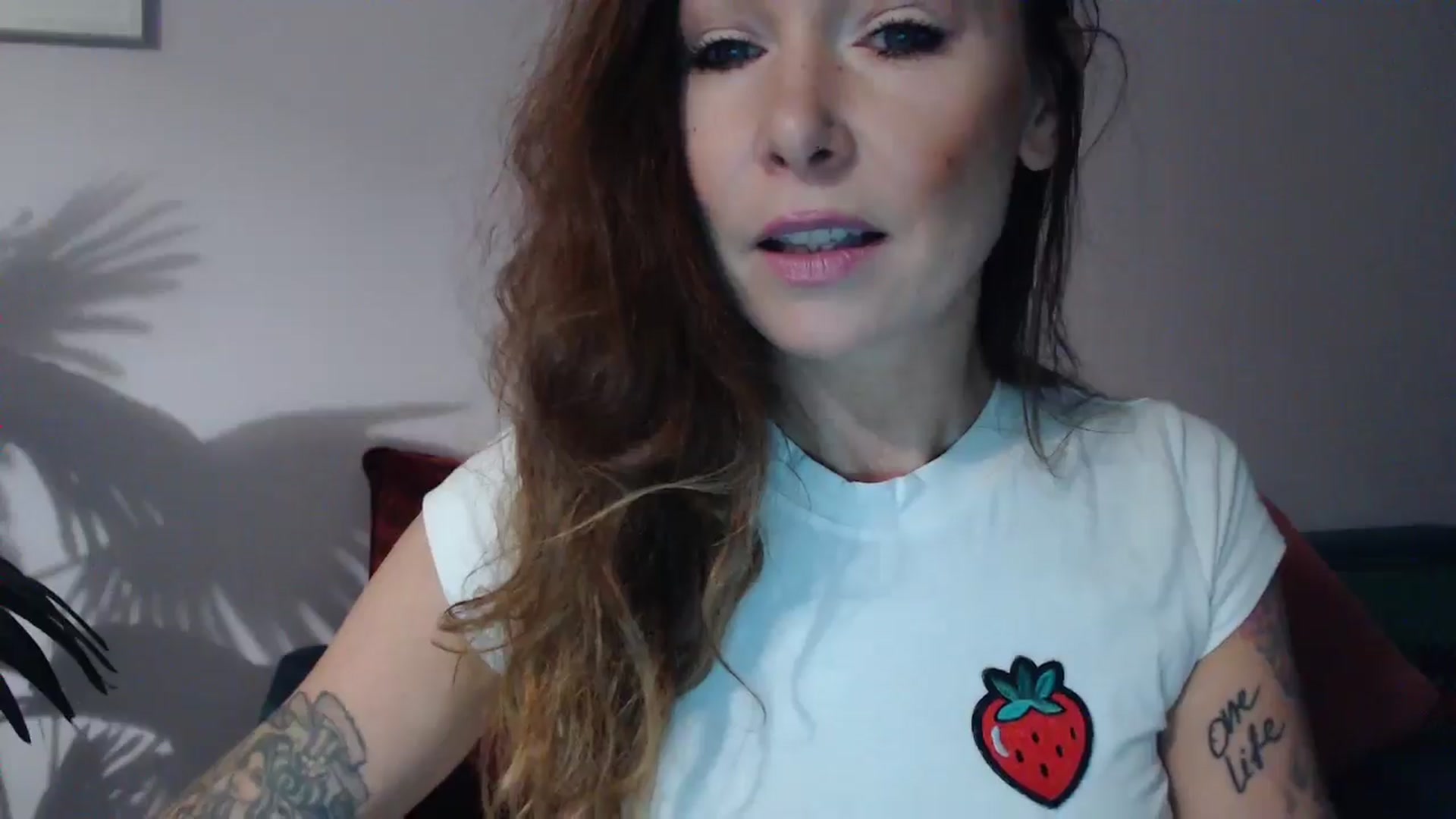 Gallery image thumbnail from Delilah_sweet's myfreecams stream on, 10/02/2024, 16:25 image 17 of 20