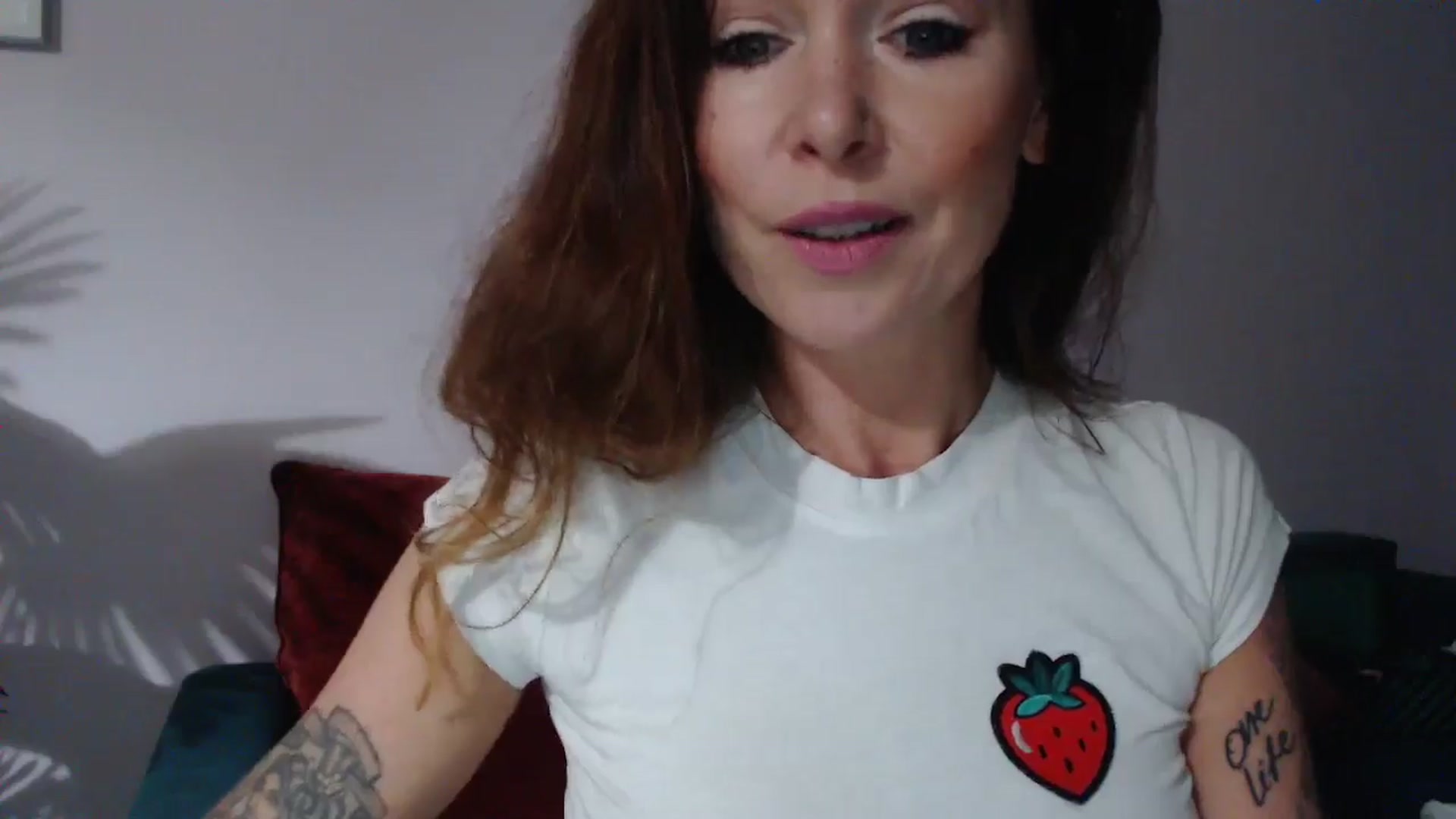 Gallery image thumbnail from Delilah_sweet's myfreecams stream on, 10/02/2024, 17:36 image 9 of 20