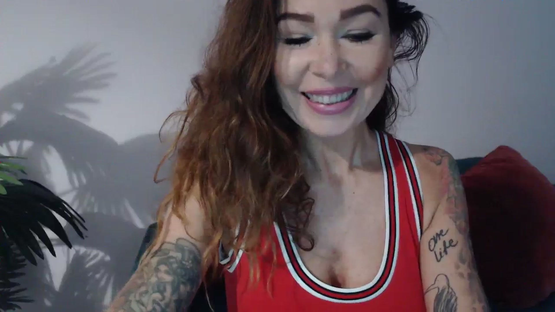 Gallery image thumbnail from Delilah_sweet's myfreecams stream on, 10/03/2024, 14:11 image 5 of 20