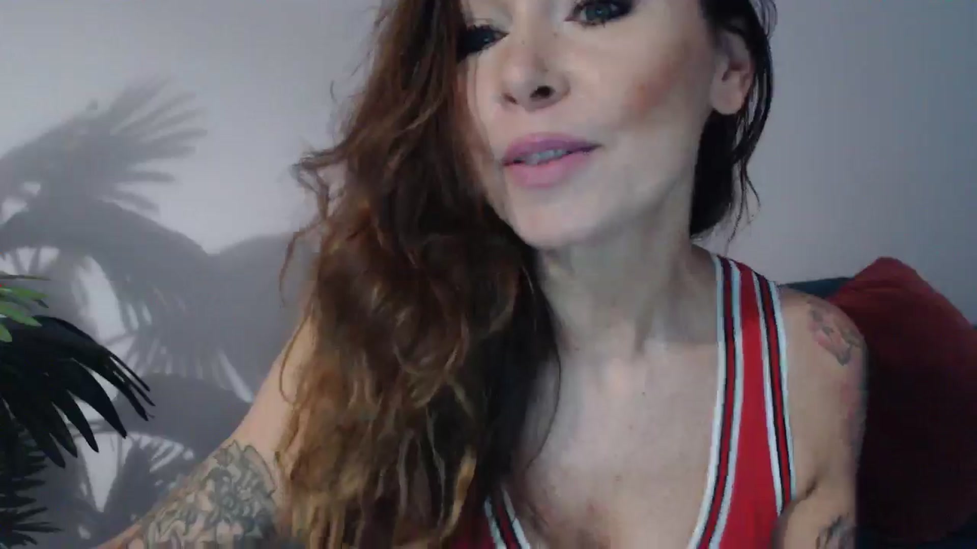 Gallery image thumbnail from Delilah_sweet's myfreecams stream on, 10/03/2024, 14:11 image 9 of 20