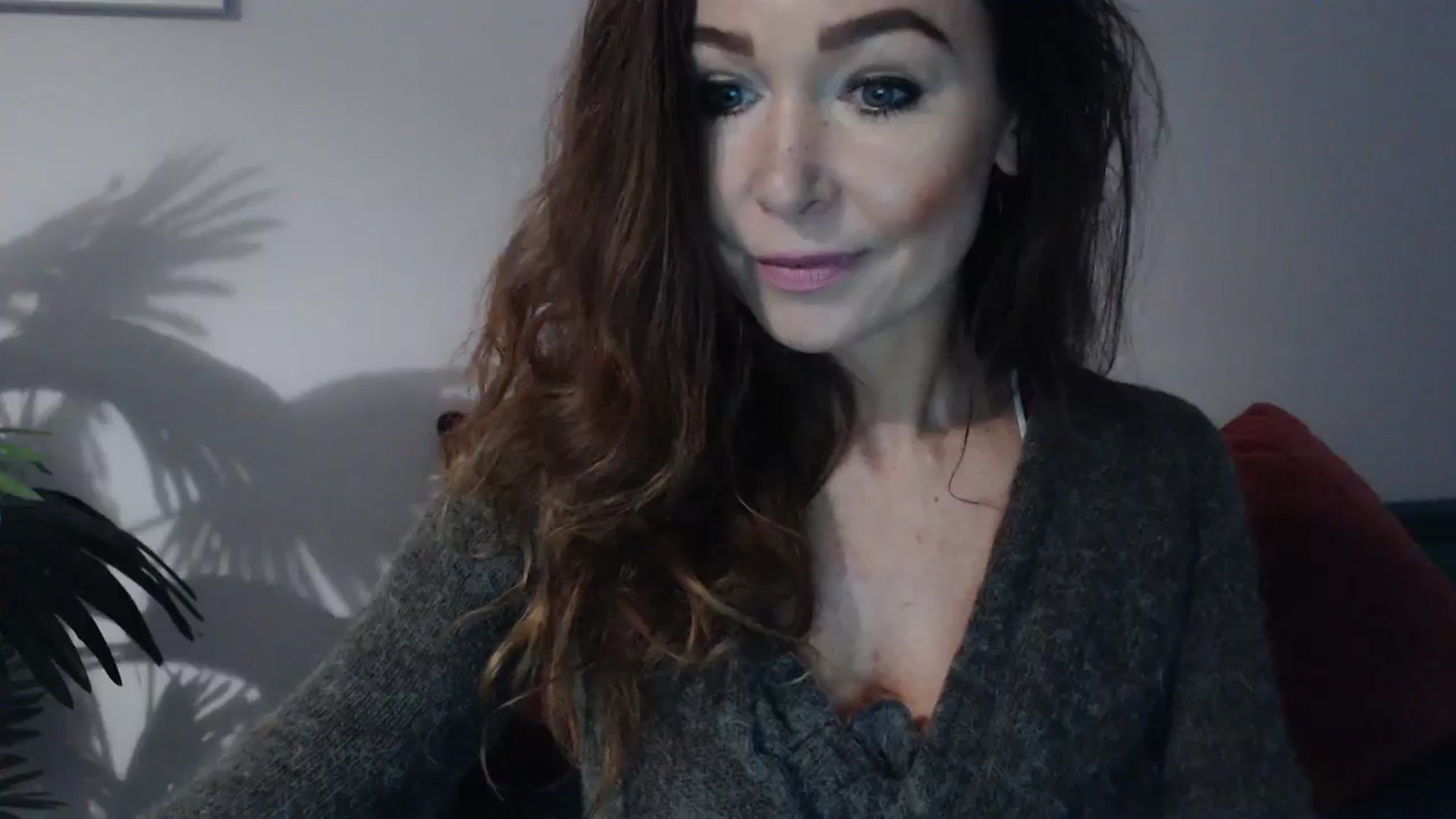 Gallery image thumbnail from Delilah_sweet's myfreecams stream on, 10/03/2024, 15:28 image 19 of 20