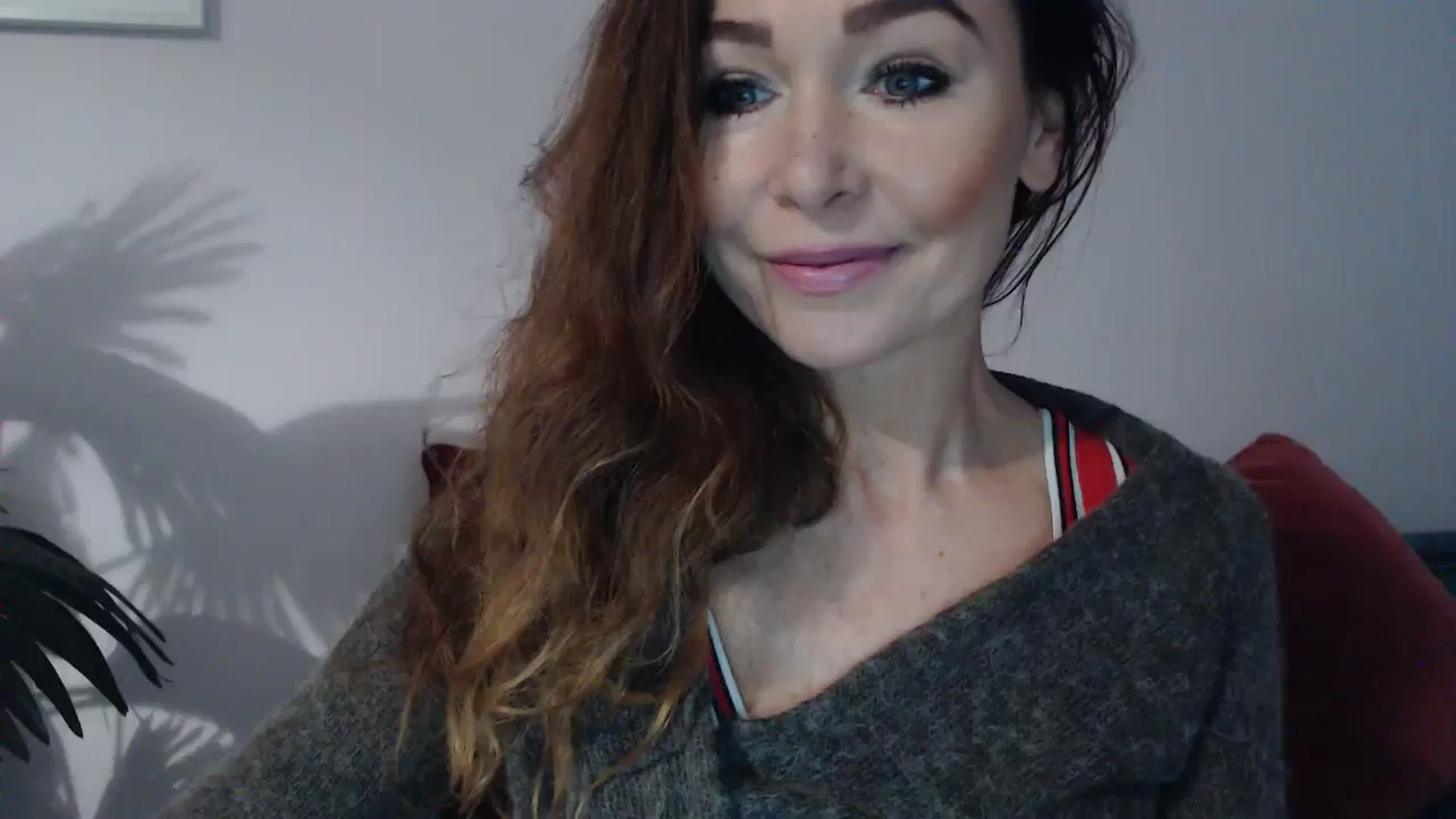 Gallery image thumbnail from Delilah_sweet's myfreecams stream on, 10/03/2024, 15:28 image 2 of 20