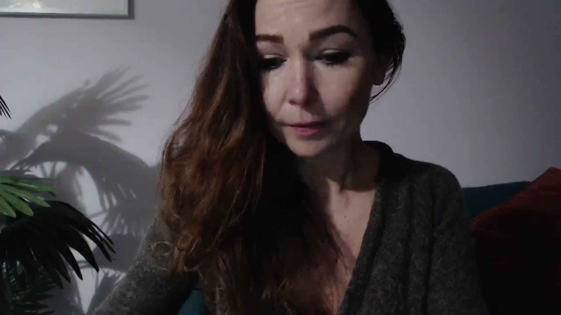 Gallery image thumbnail from Delilah_sweet's myfreecams stream on, 10/03/2024, 17:33 image 14 of 20