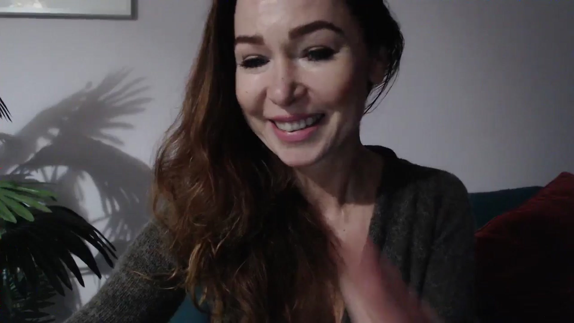Gallery image thumbnail from Delilah_sweet's myfreecams stream on, 10/03/2024, 17:33 image 15 of 20