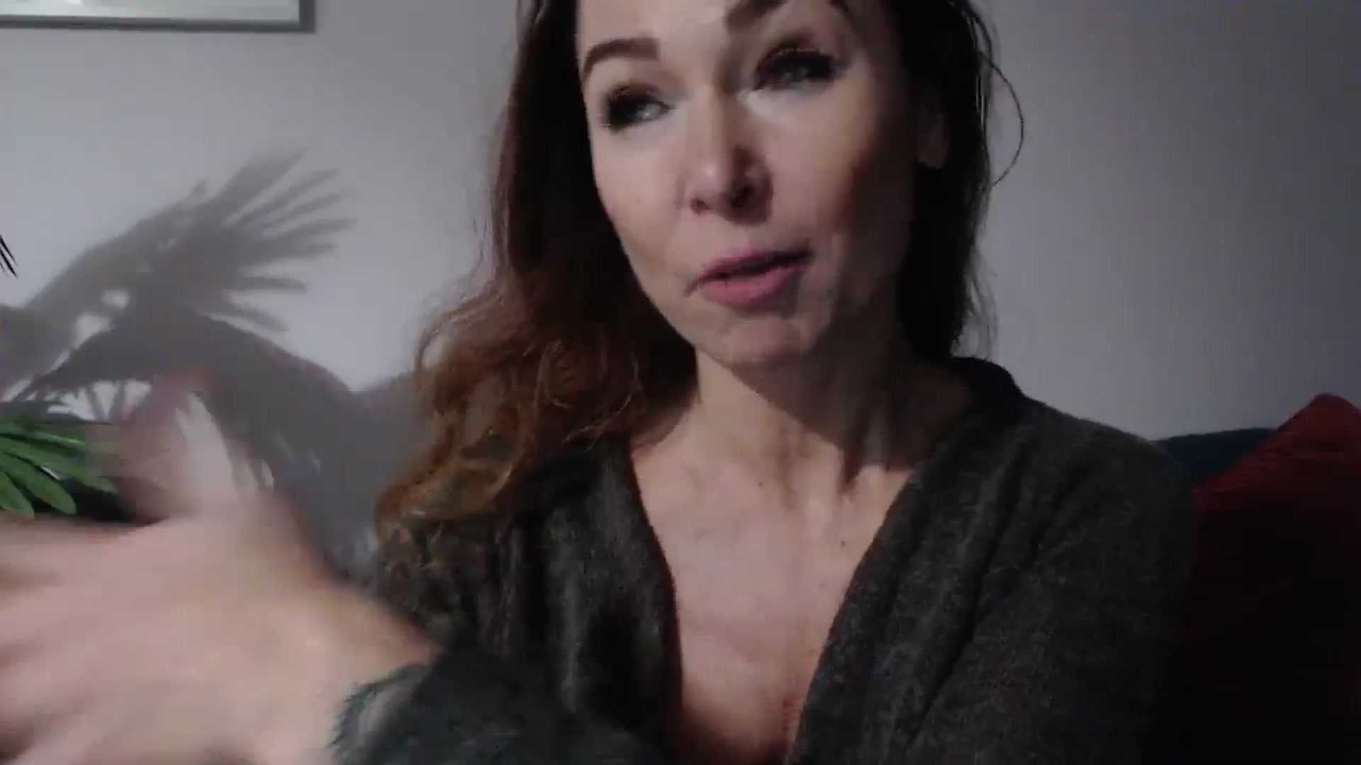 Gallery image thumbnail from Delilah_sweet's myfreecams stream on, 10/03/2024, 17:33 image 19 of 20