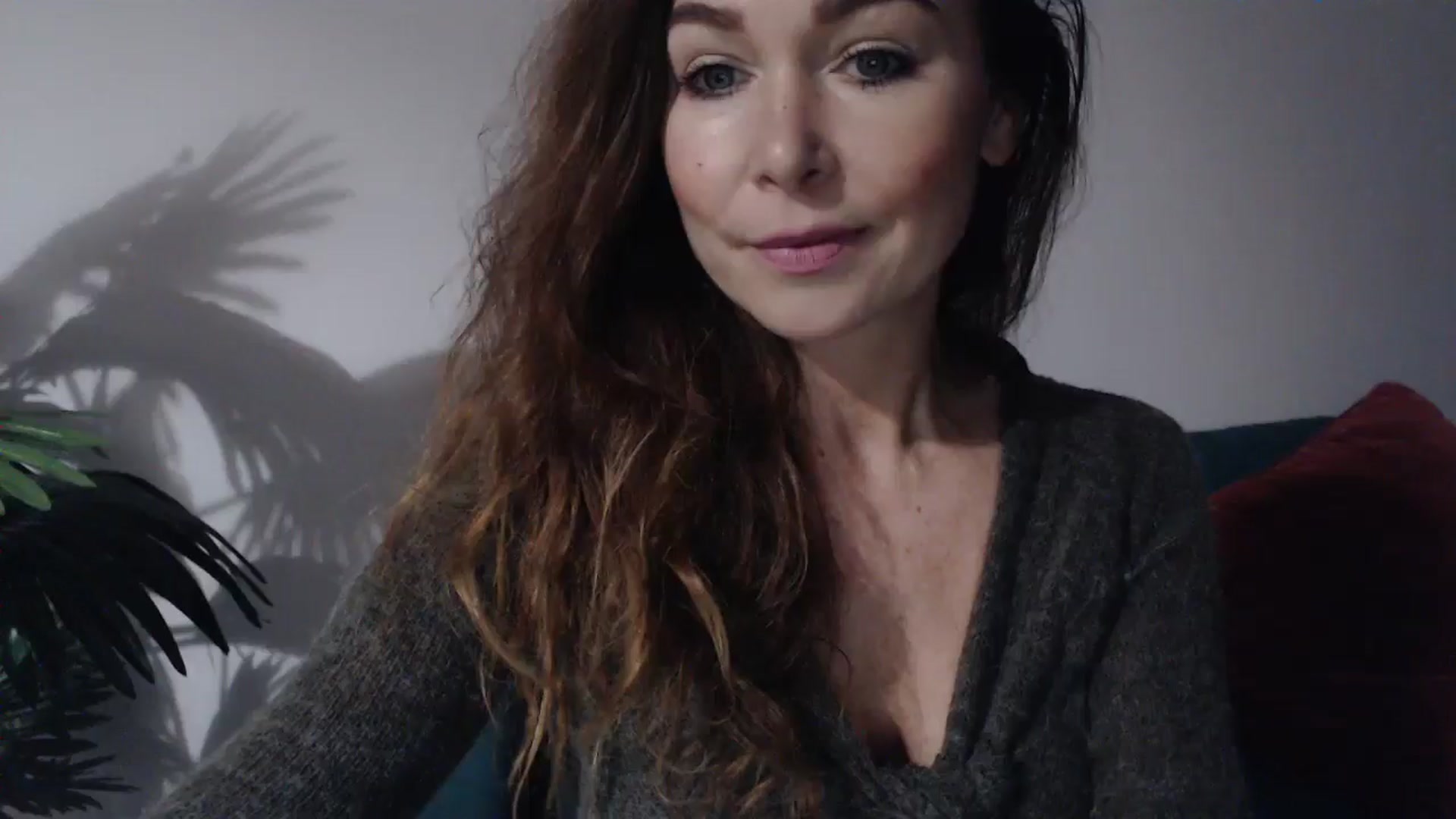 Gallery image thumbnail from Delilah_sweet's myfreecams stream on, 10/07/2024, 17:54 image 9 of 20