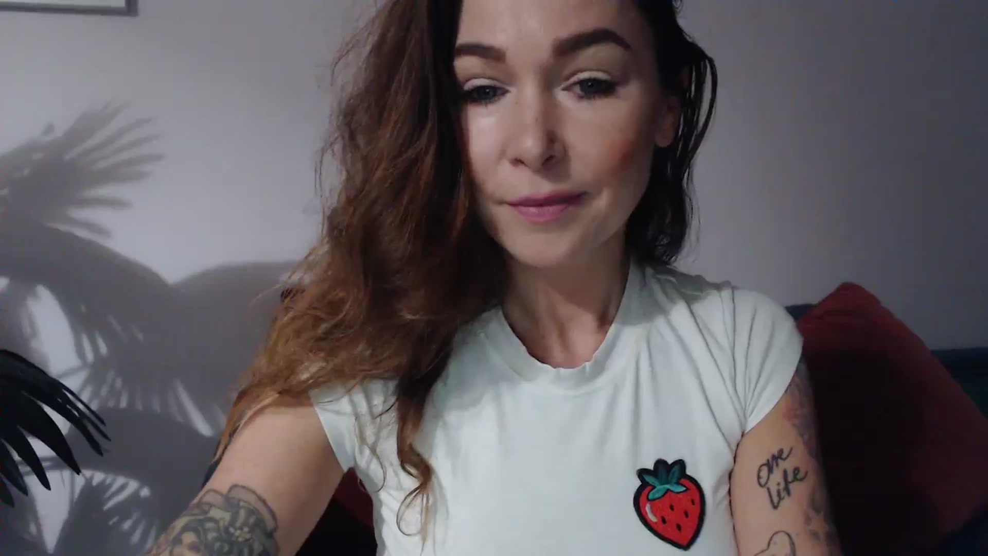 Gallery image thumbnail from Delilah_sweet's myfreecams stream on, 10/08/2024, 16:47 image 12 of 20