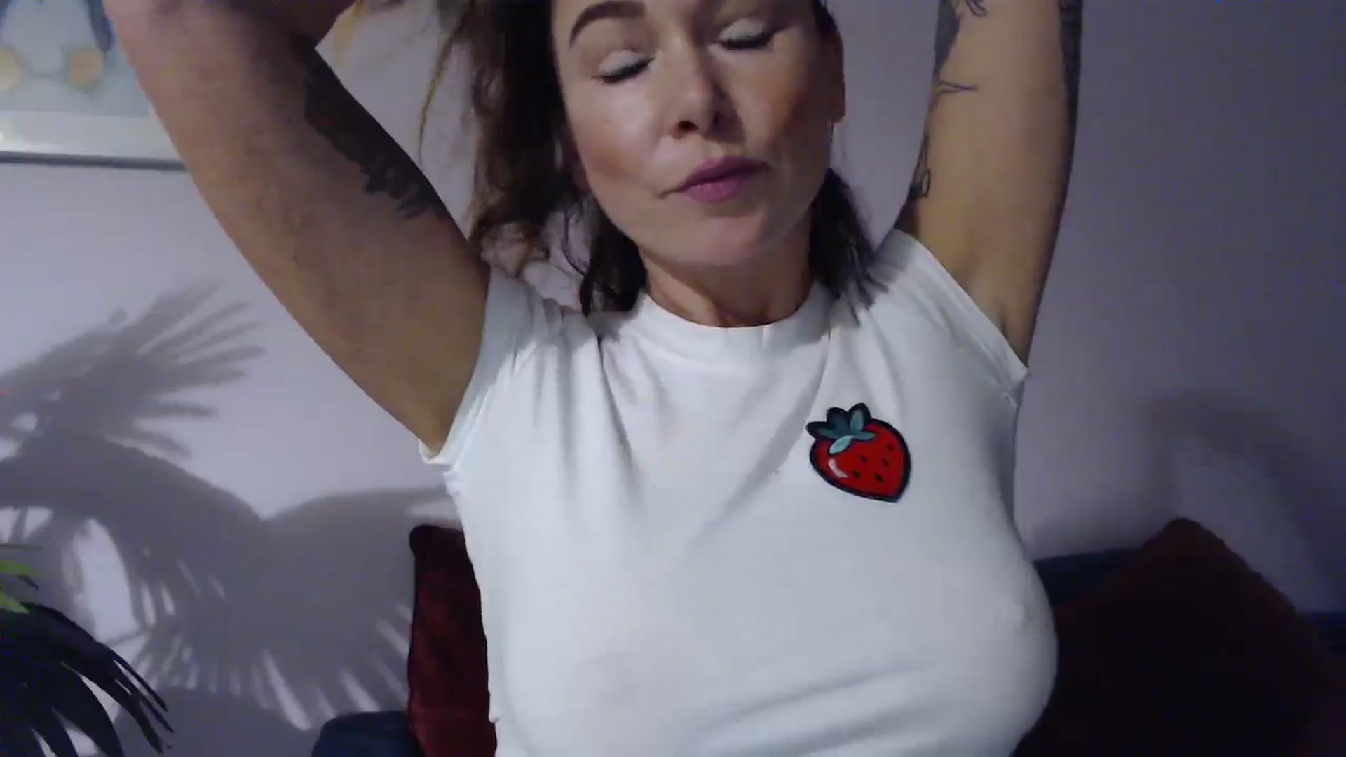 Gallery image thumbnail from Delilah_sweet's myfreecams stream on, 10/08/2024, 16:47 image 14 of 20