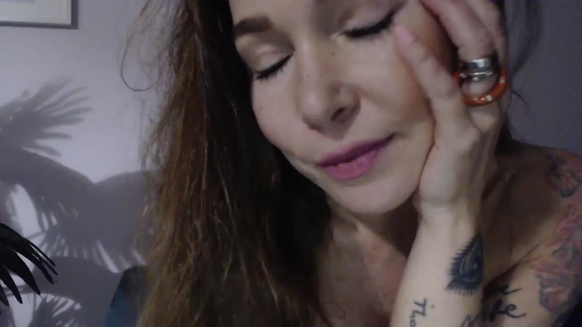 Gallery image thumbnail from Delilah_sweet's myfreecams stream on, 10/09/2024, 17:12 image 14 of 20