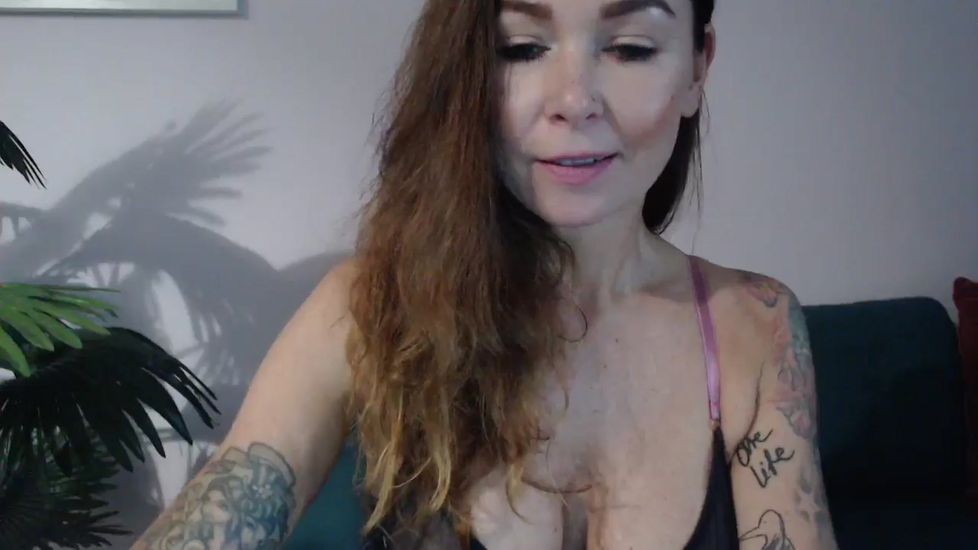 Gallery image thumbnail from Delilah_sweet's myfreecams stream on, 10/10/2024, 14:58 image 13 of 20