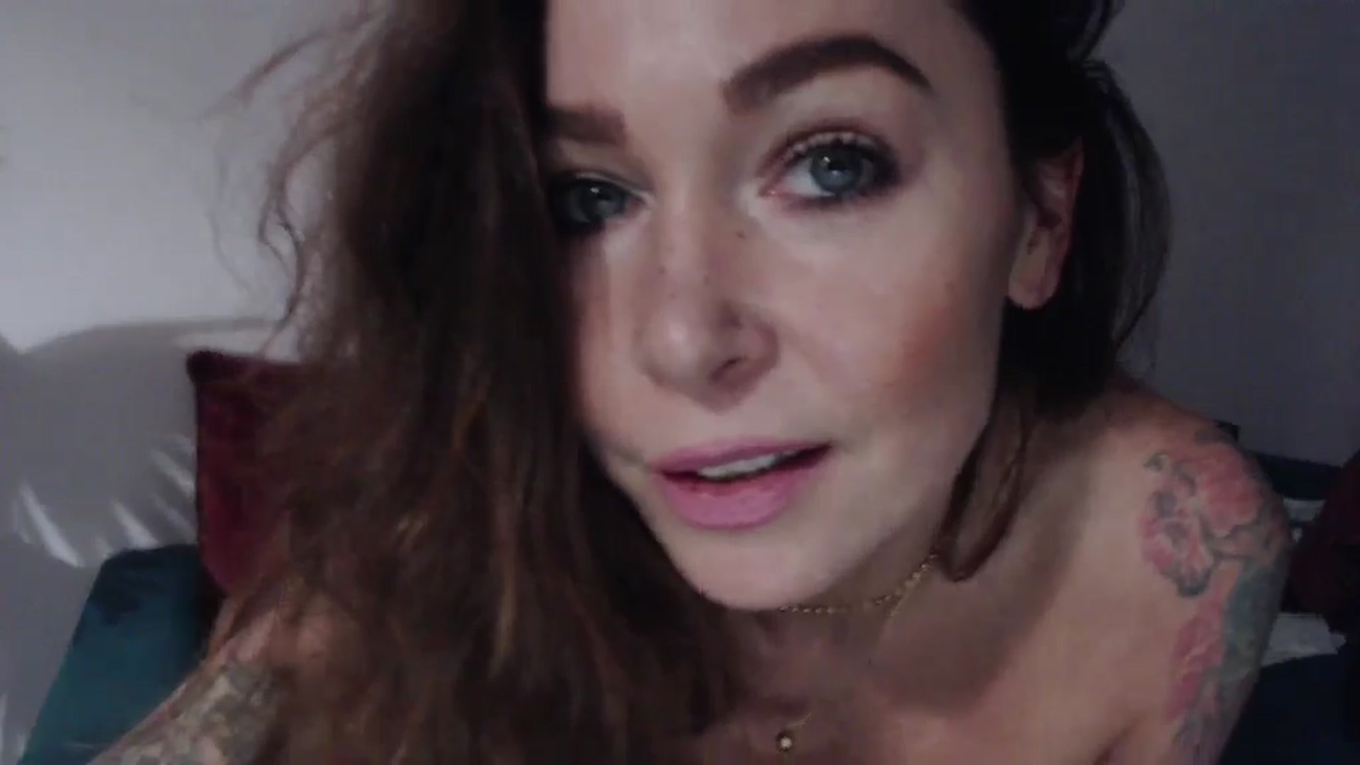 Gallery image thumbnail from Delilah_sweet's myfreecams stream on, 10/14/2024, 18:12 image 6 of 20