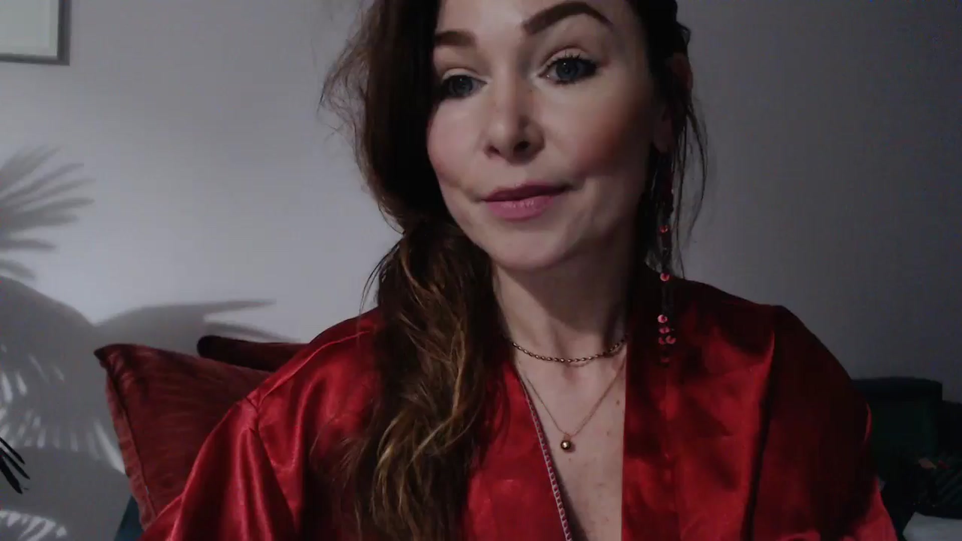 Gallery image thumbnail from Delilah_sweet's myfreecams stream on, 10/15/2024, 17:41 image 12 of 20