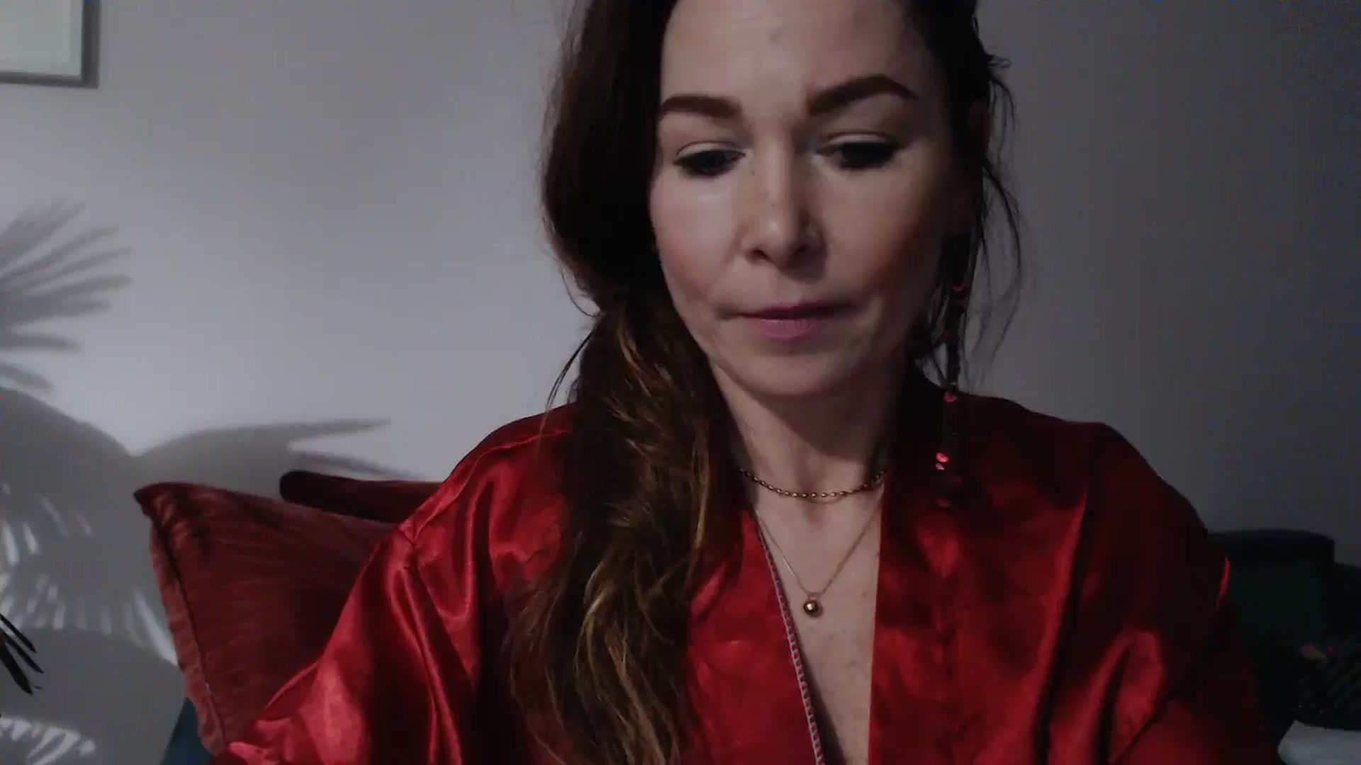 Gallery image thumbnail from Delilah_sweet's myfreecams stream on, 10/15/2024, 17:41 image 10 of 20