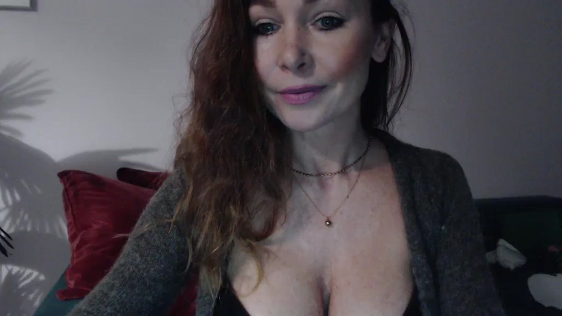 Gallery image thumbnail from Delilah_sweet's myfreecams stream on, 10/17/2024, 14:37 image 6 of 20