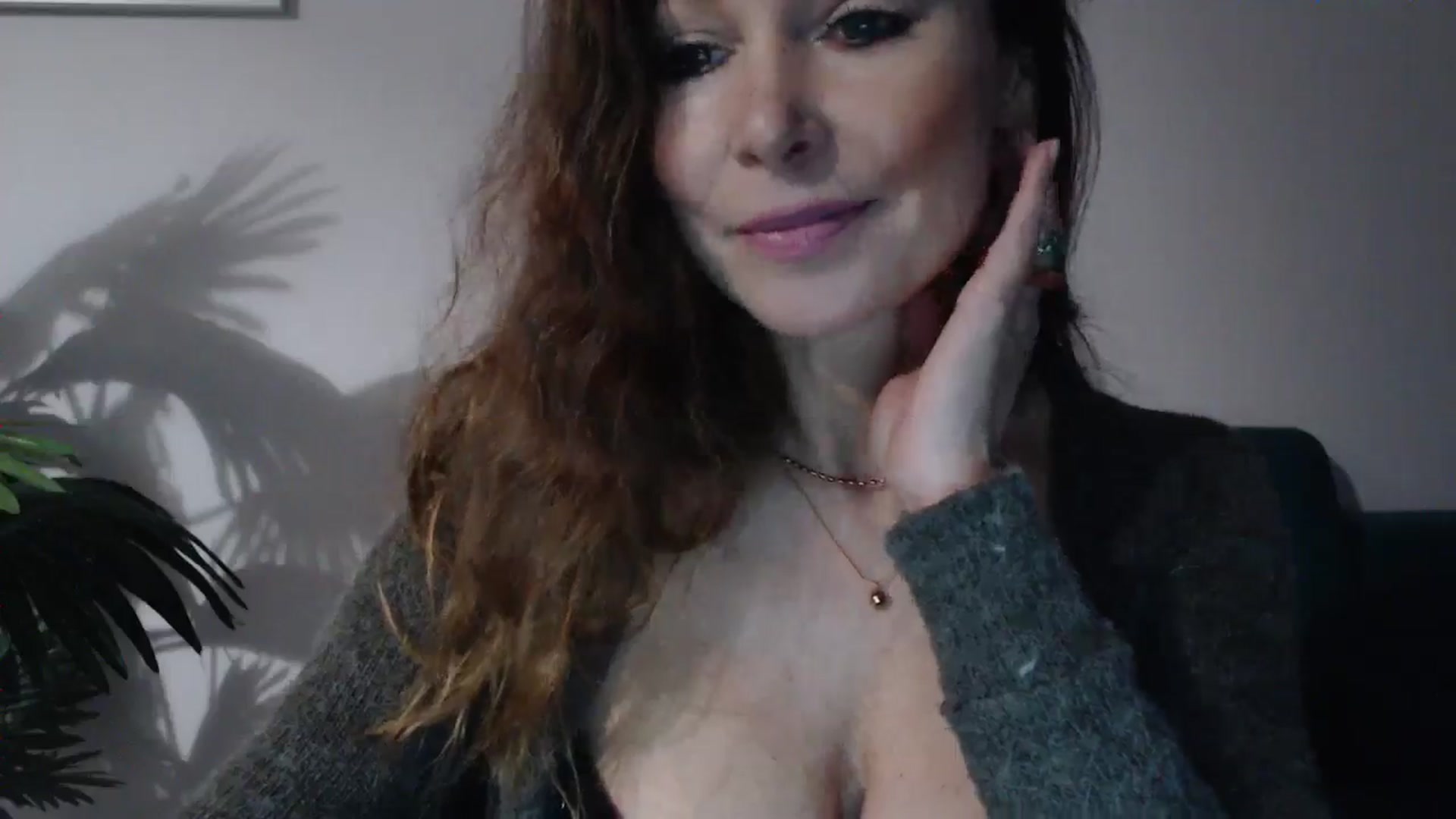Gallery image thumbnail from Delilah_sweet's myfreecams stream on, 10/17/2024, 16:16 image 18 of 20