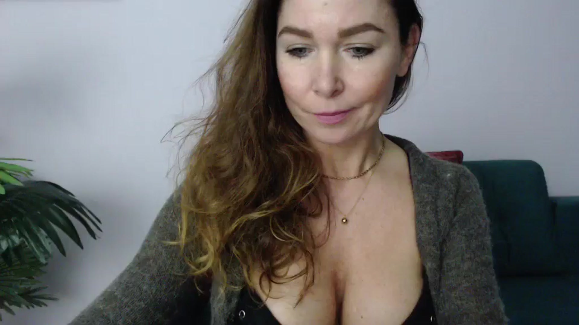 Gallery image thumbnail from Delilah_sweet's myfreecams stream on, 10/23/2024, 17:08 image 1 of 20