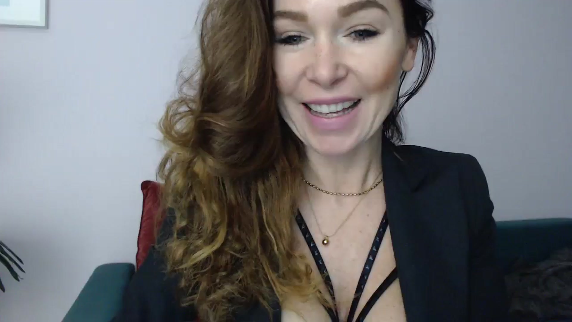 Gallery image thumbnail from Delilah_sweet's myfreecams stream on, 10/24/2024, 13:30 image 10 of 20