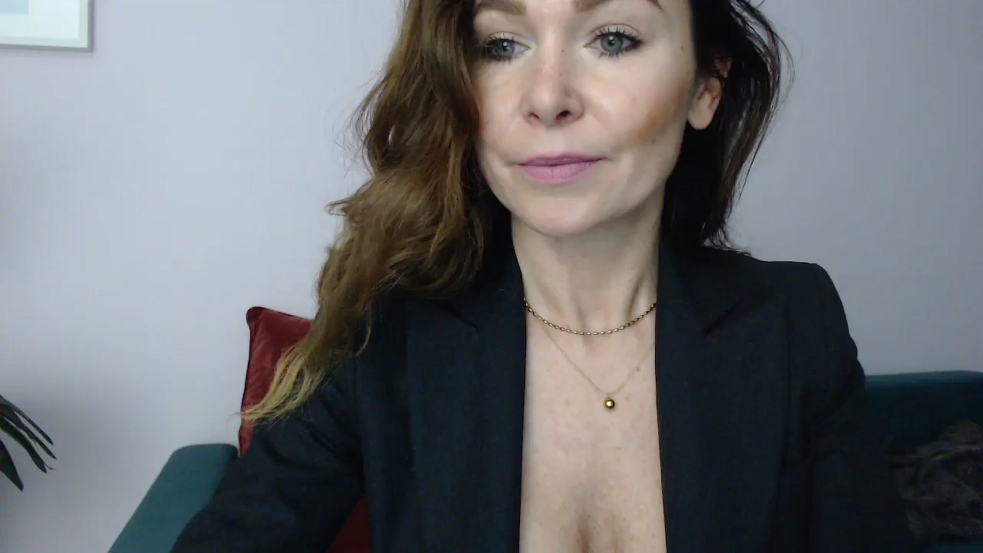 Gallery image thumbnail from Delilah_sweet's myfreecams stream on, 10/24/2024, 14:24 image 10 of 20