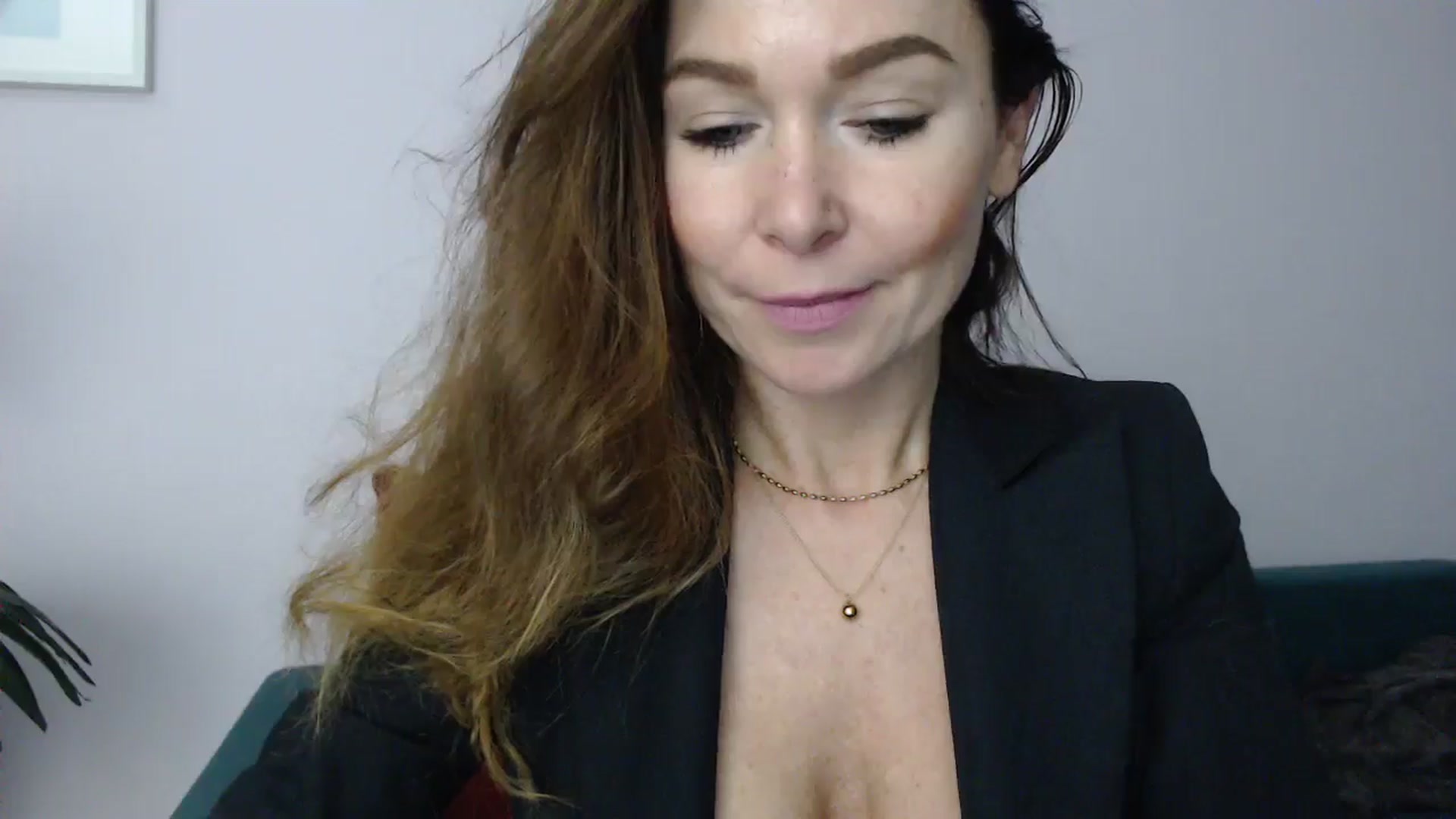 Gallery image thumbnail from Delilah_sweet's myfreecams stream on, 10/24/2024, 15:07 image 12 of 20