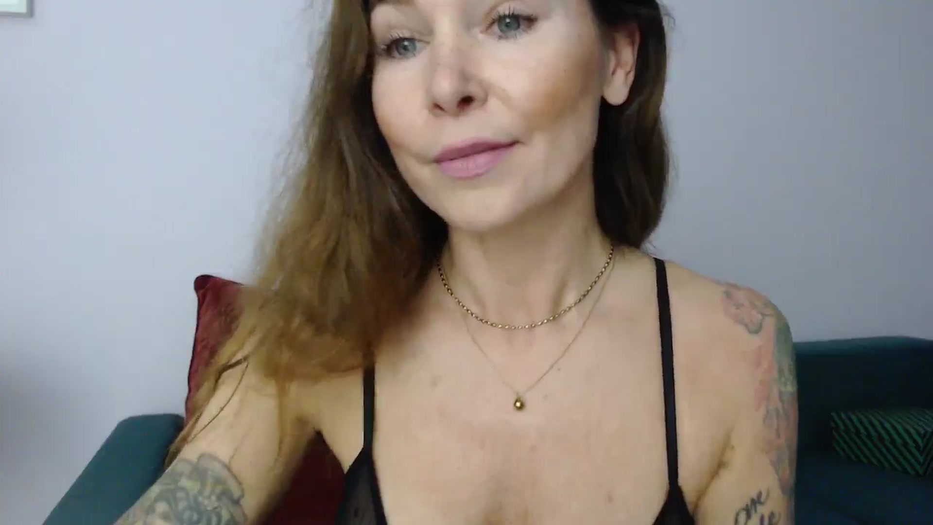 Gallery image thumbnail from Delilah_sweet's myfreecams stream on, 11/04/2024, 16:29 image 16 of 20